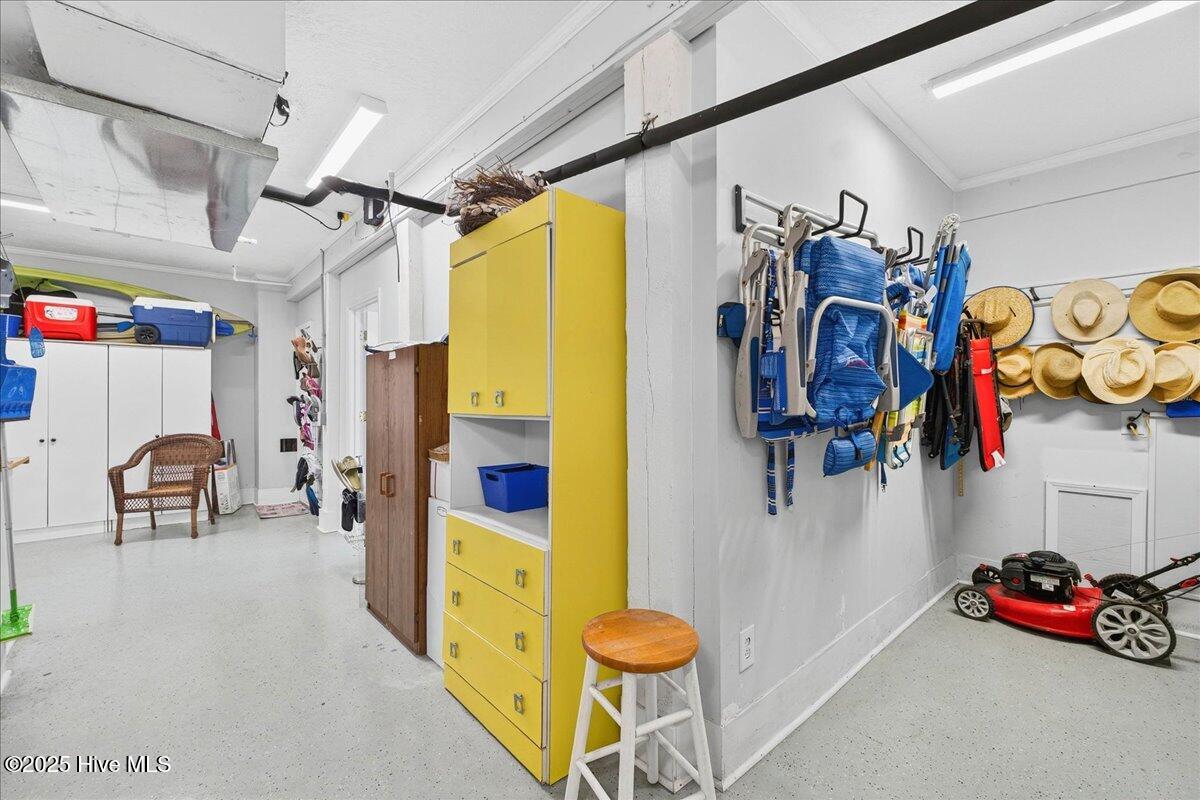 100531606 | Photo 36