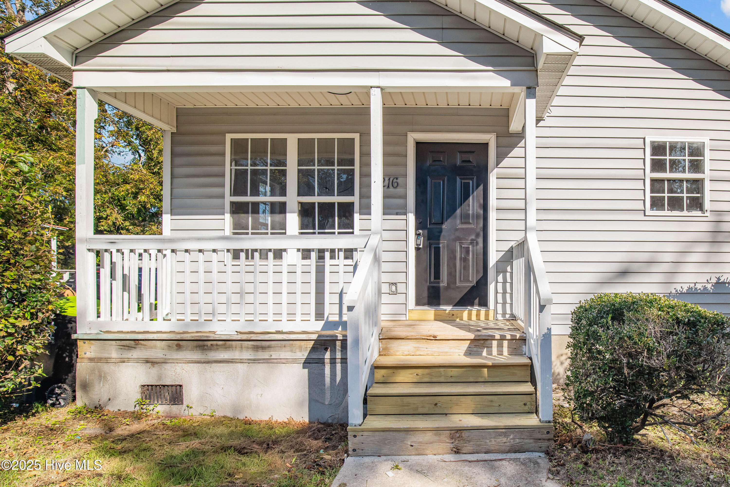 Homes for sale in New Bern, NC | 1216 Walt Bellamy Dr, New Bern, NC 28562 | MLS# 100537517