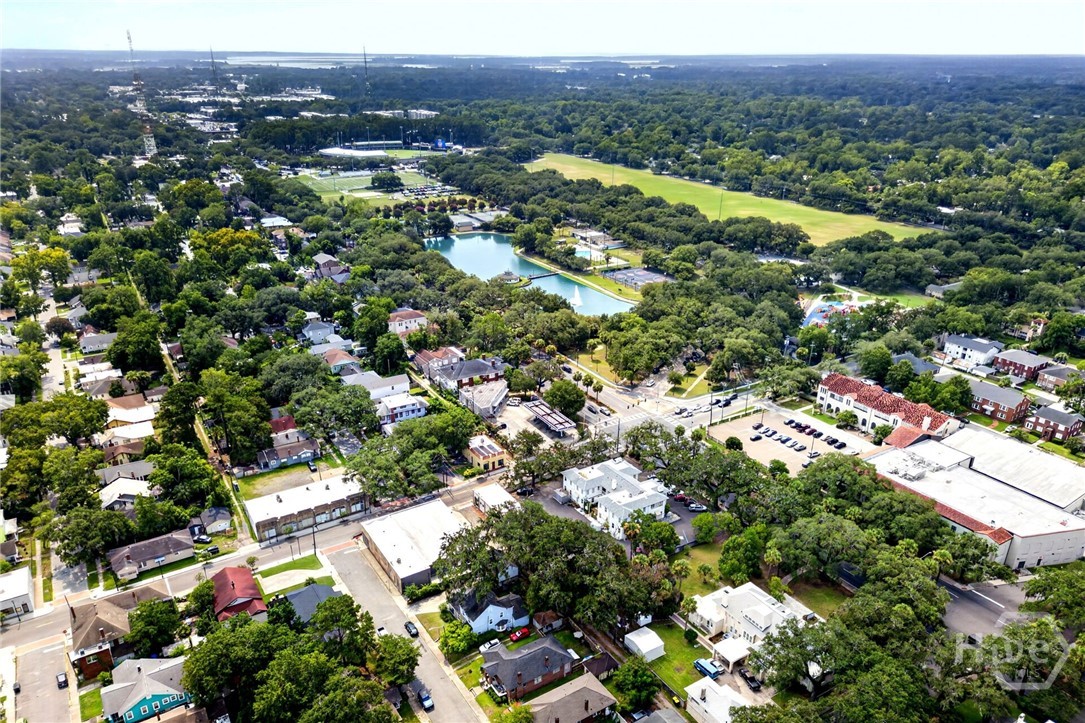2nd image of 1010 E Victory Dr, Savannah, GA 31405