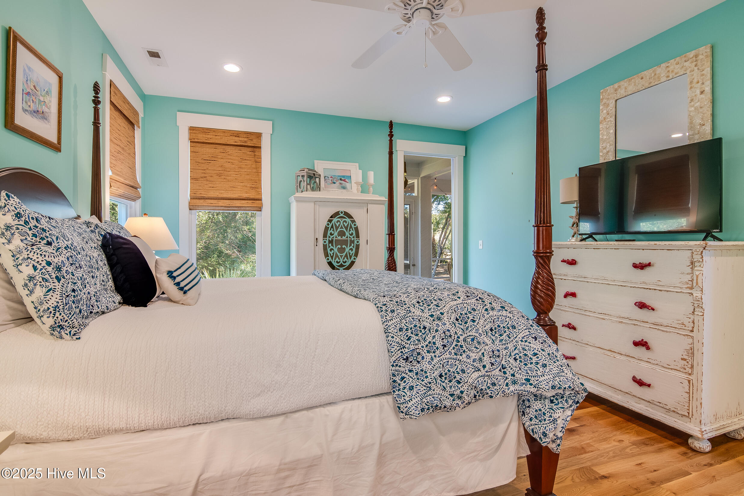 100545304 | Photo 17