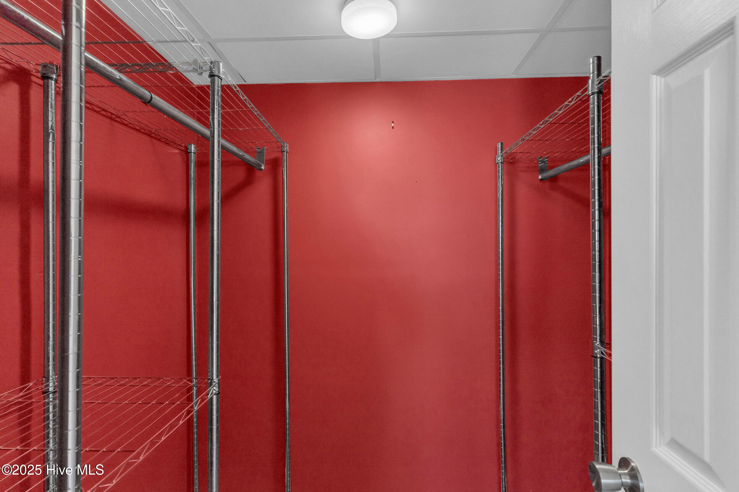 100541265 | Photo 29