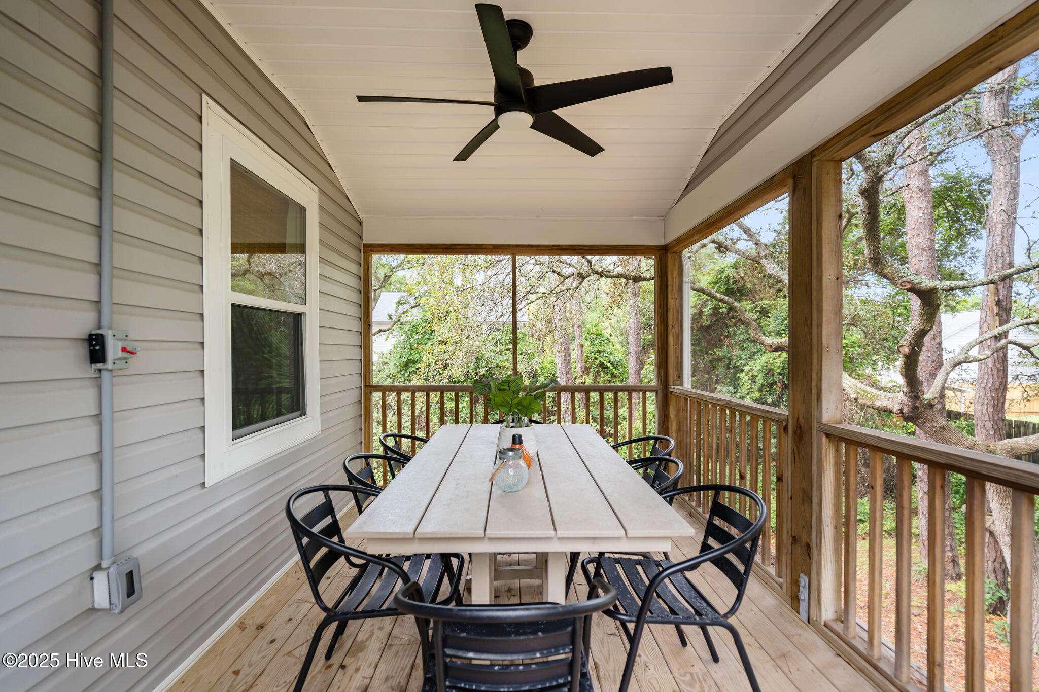 100523824 | Photo 50