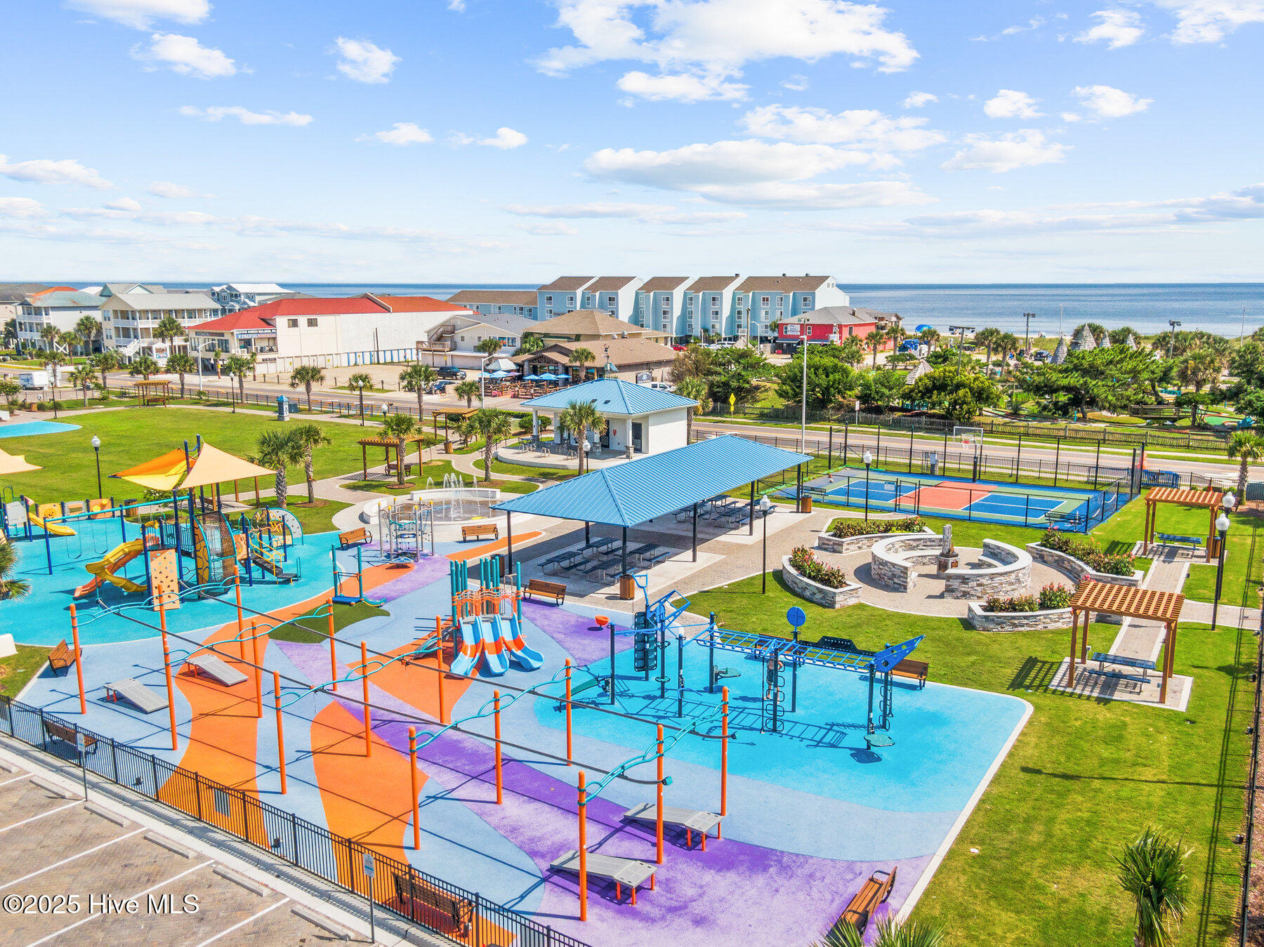 100528251 | Photo 47