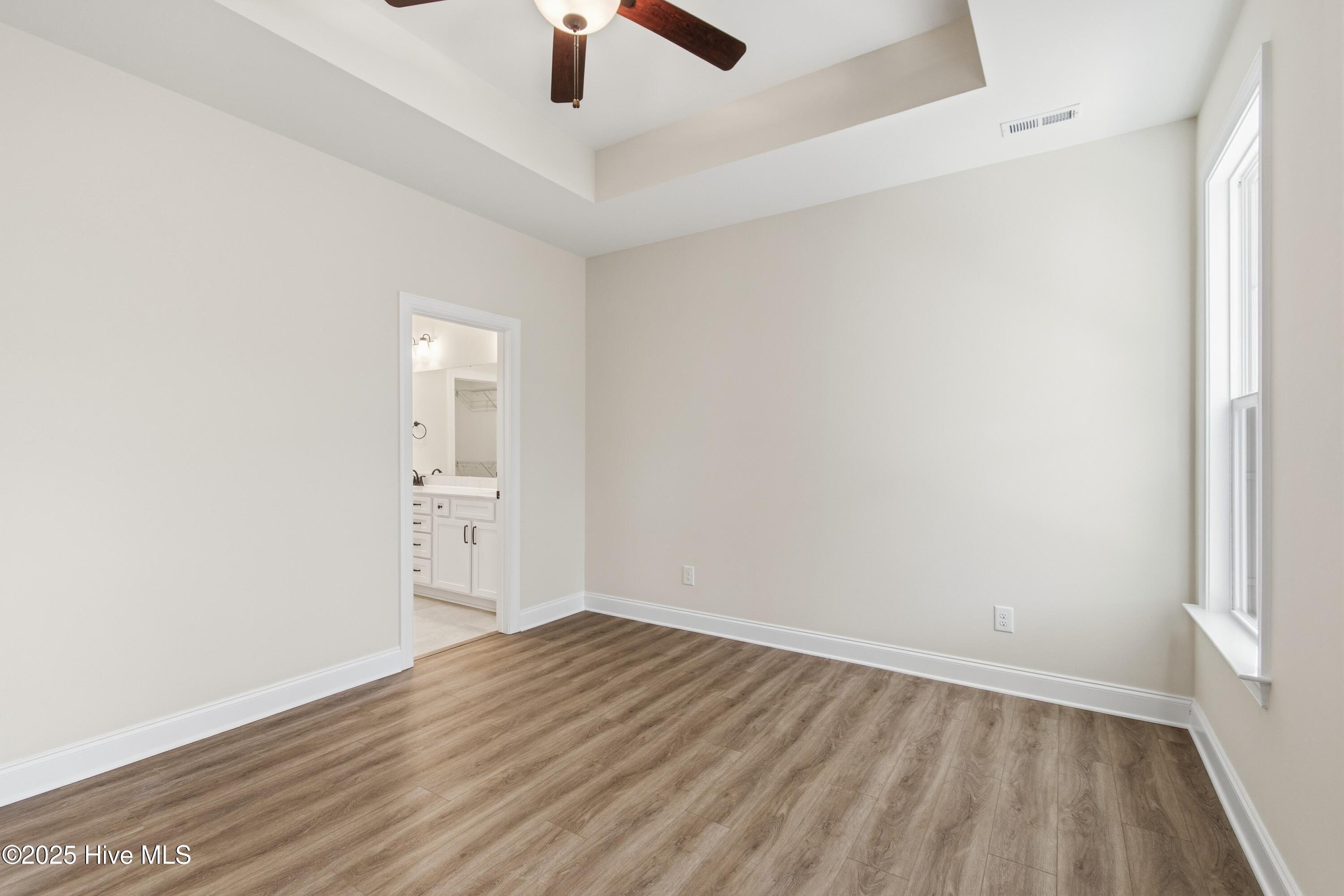 100505840 | Photo 22