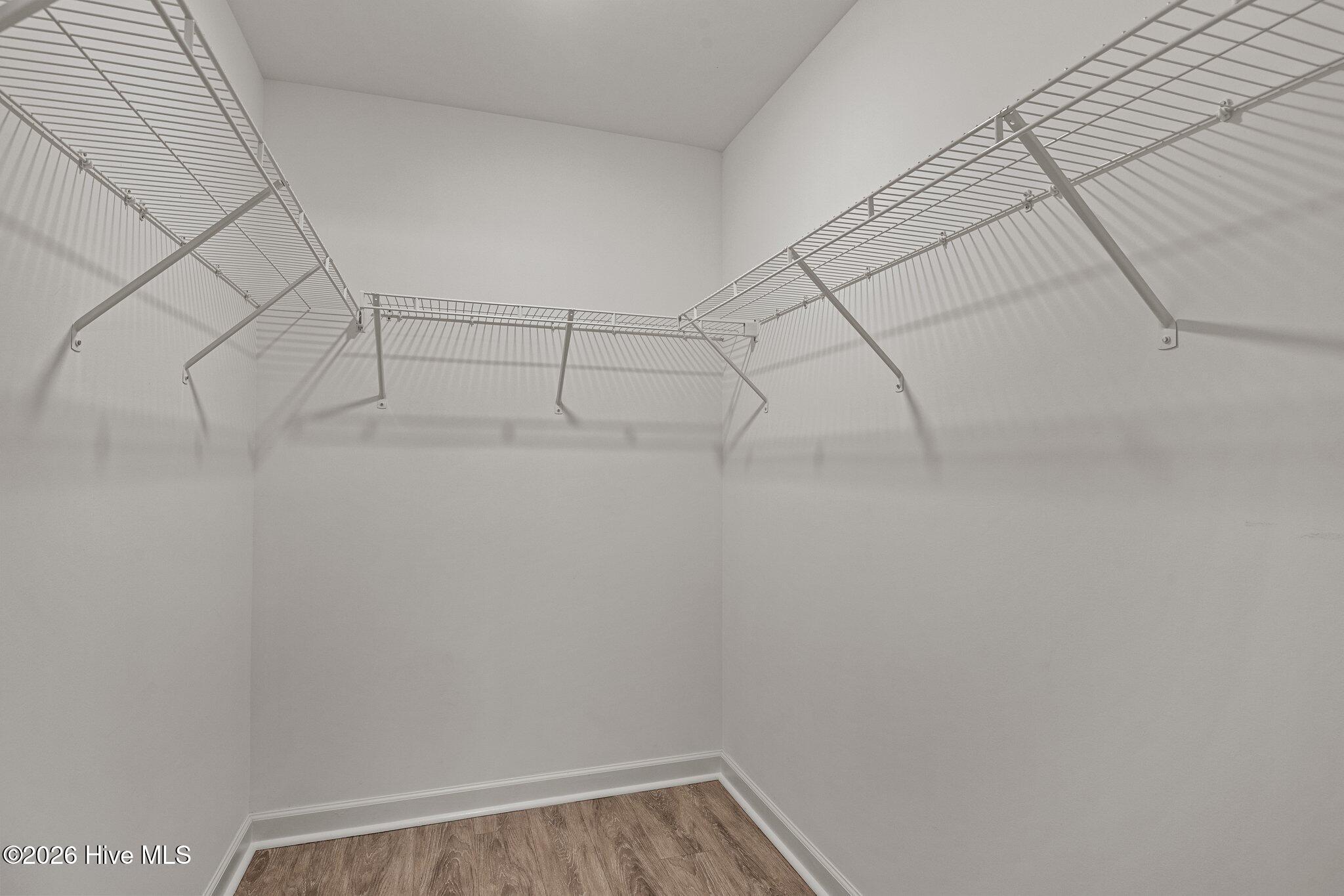 100547532 | Photo 17