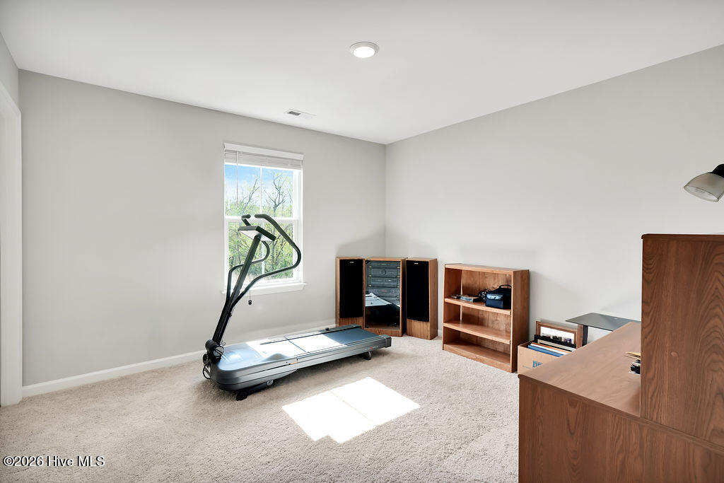 100565667 | Photo 28