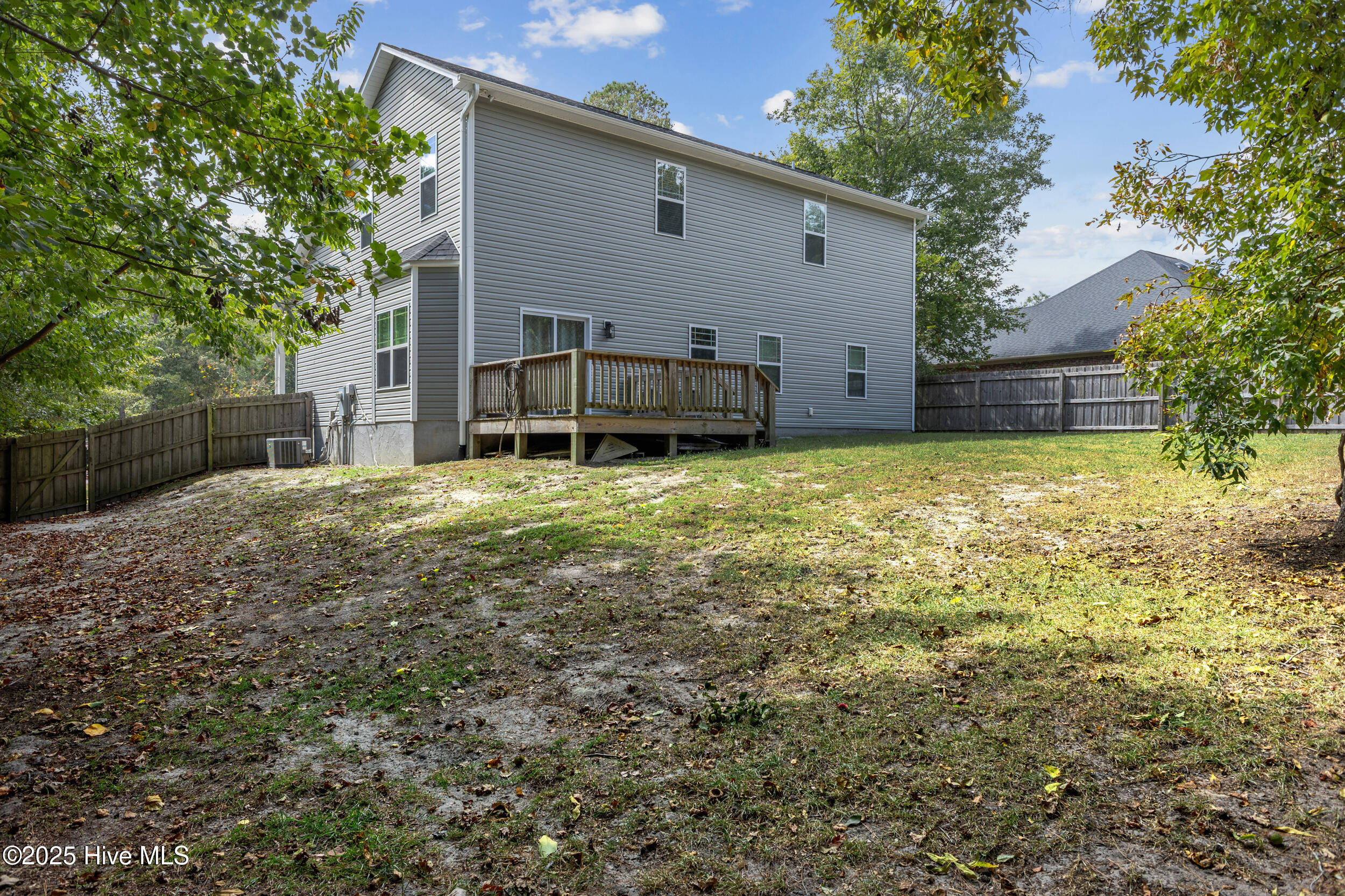 100533307 | Photo 42