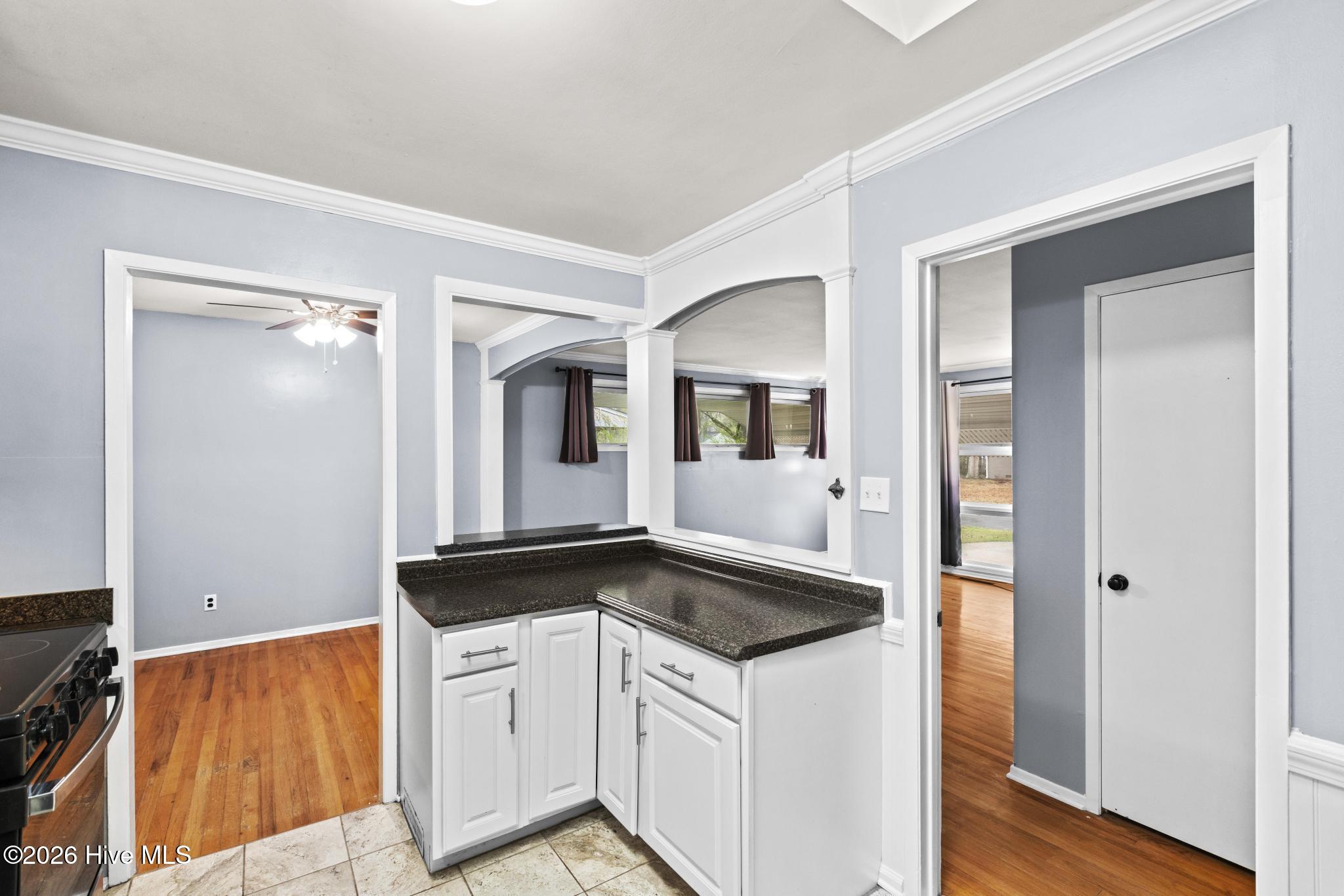 100560797 | Photo 11