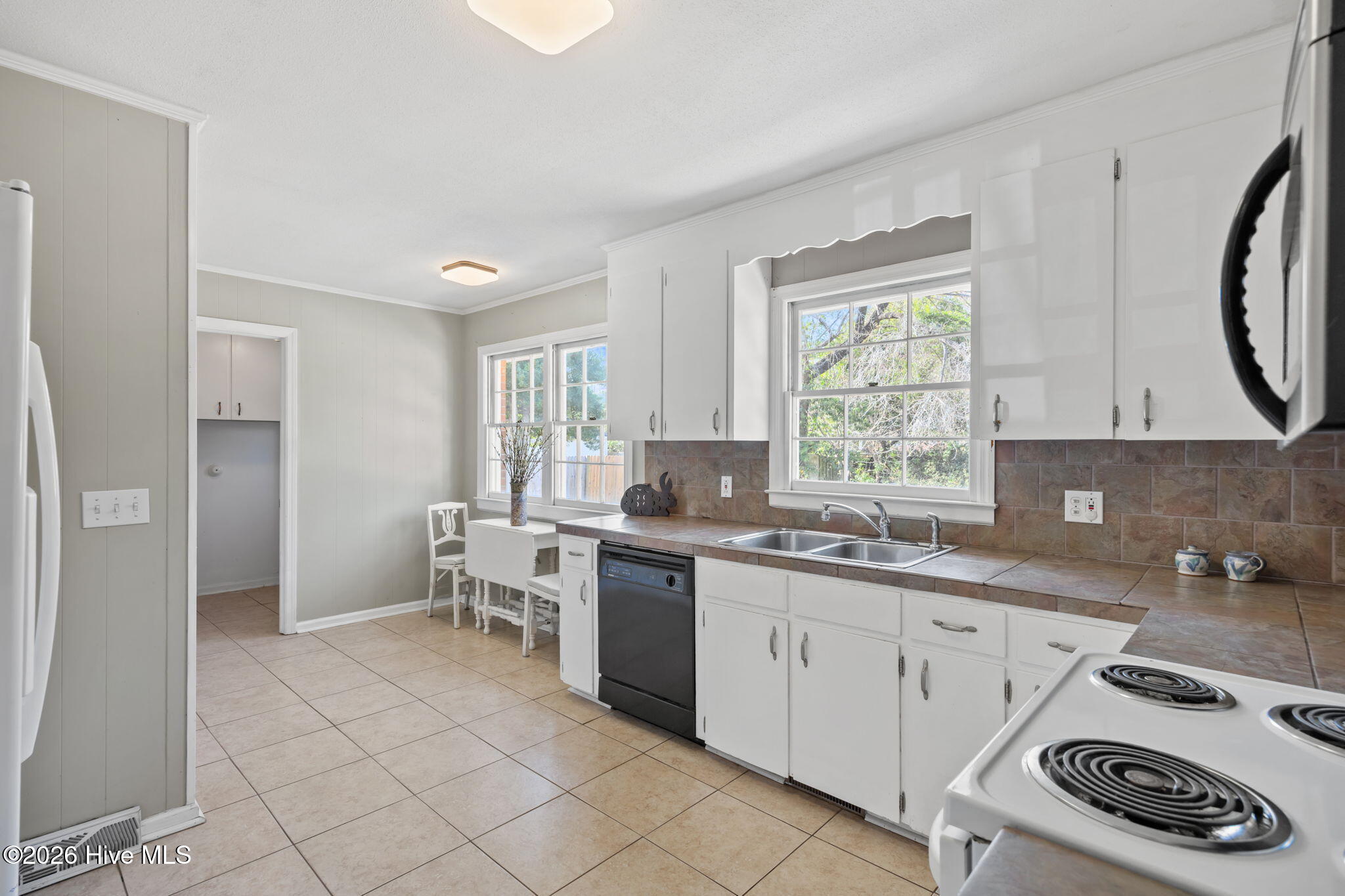 100557459 | Photo 20