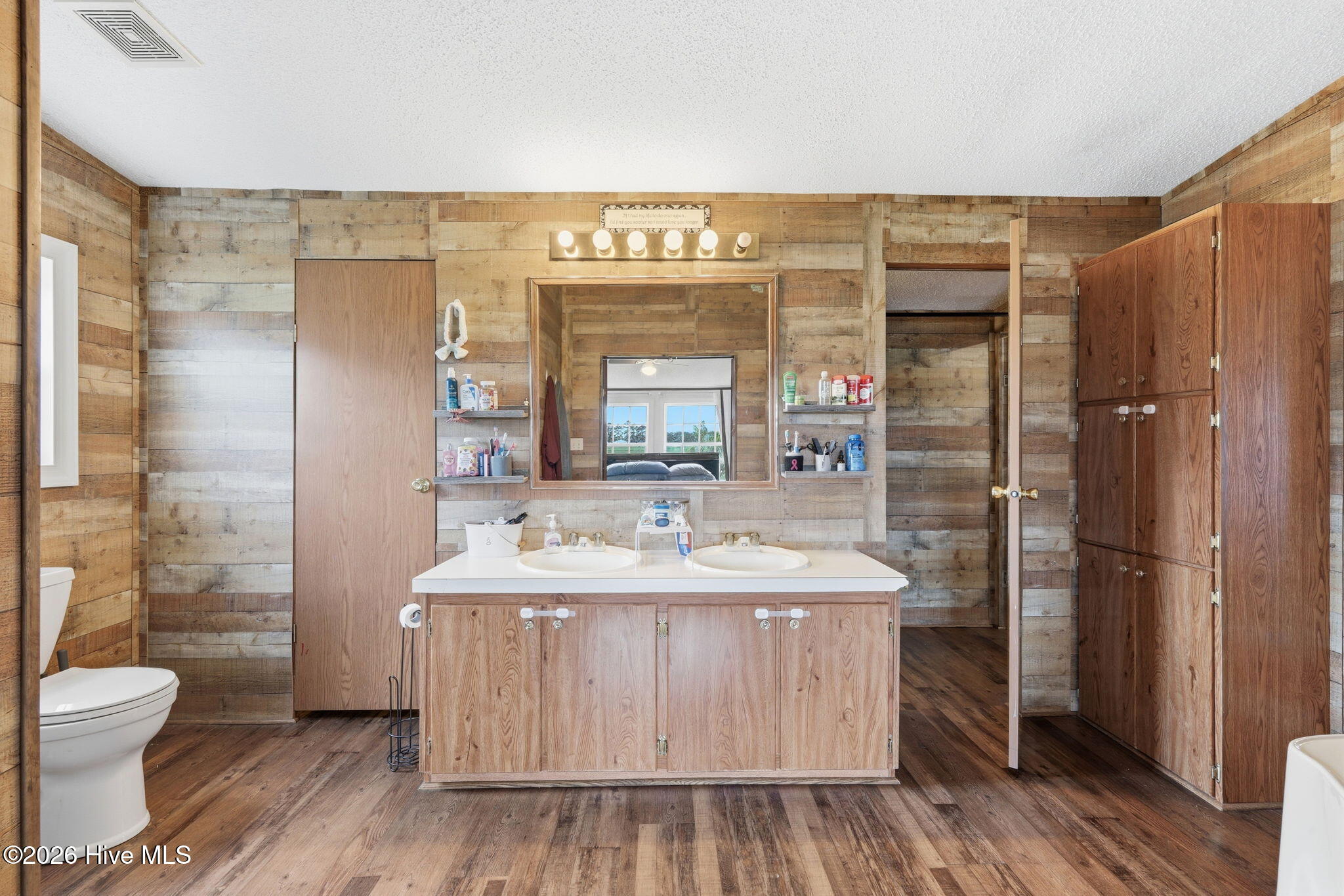 252 Heath Swamp Road,Cove City