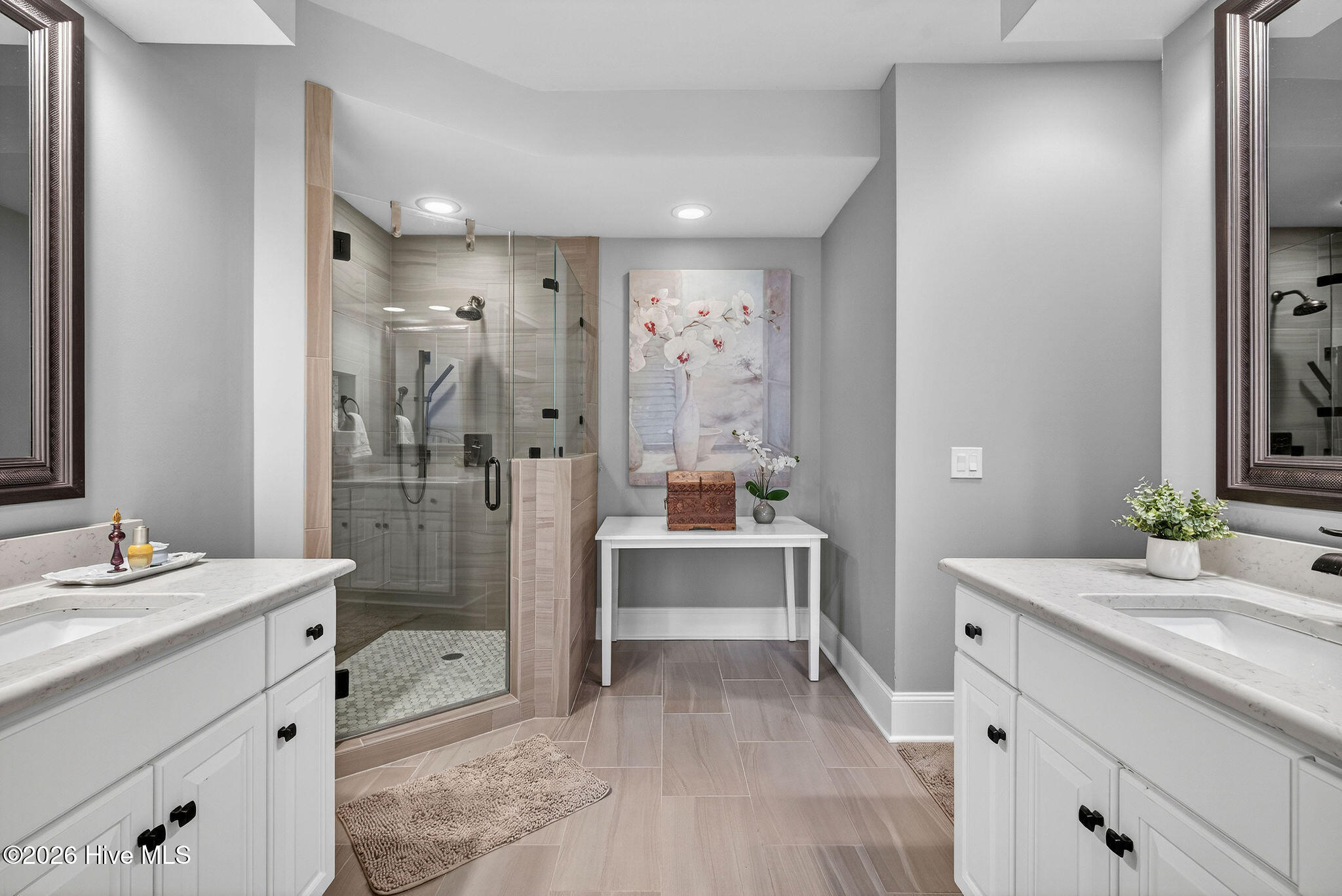 100565960 | Photo 45