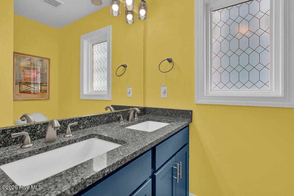 100558535 | Photo 10