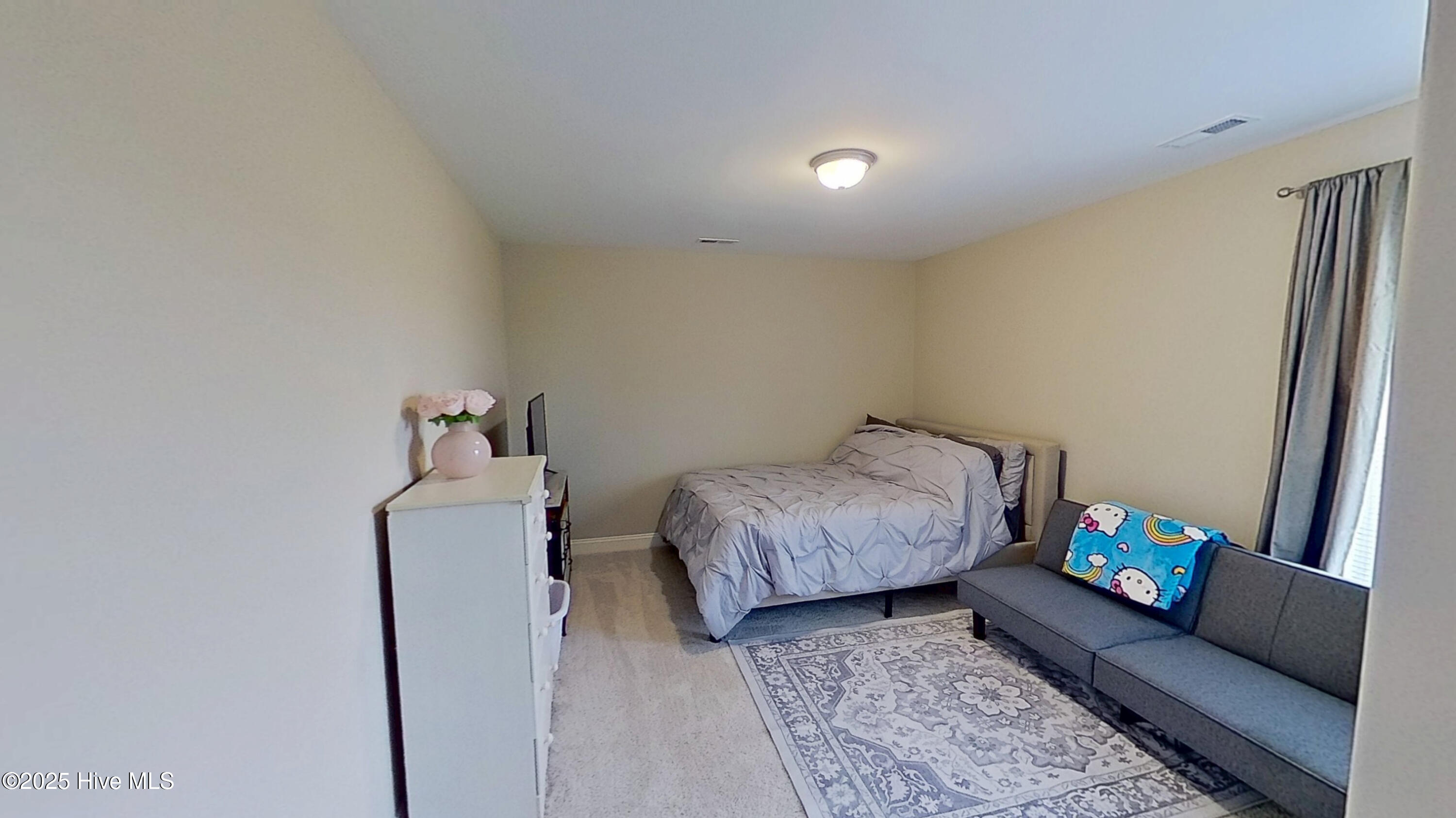 100567217 | Photo 19