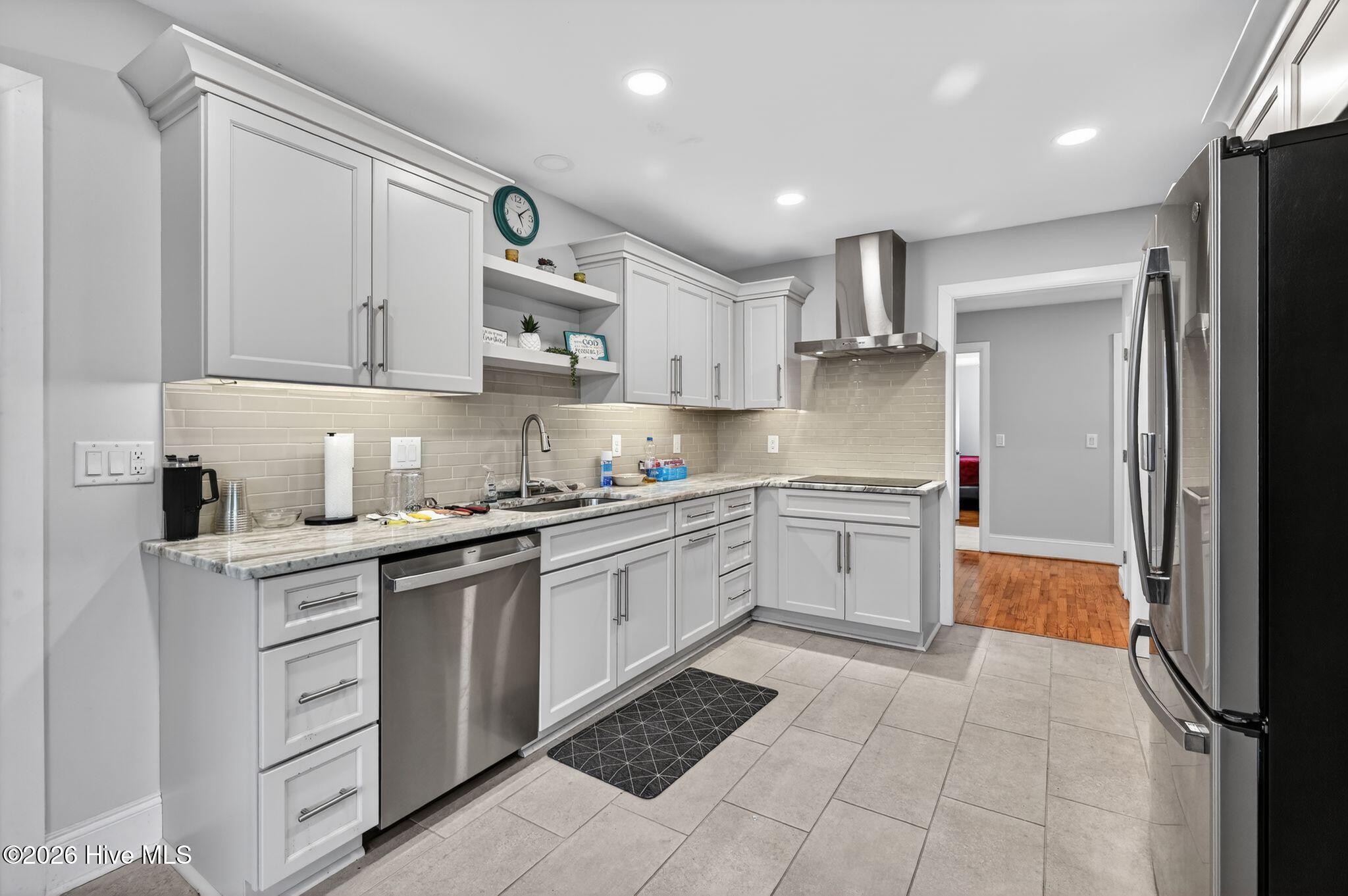 100551610 | Photo 15