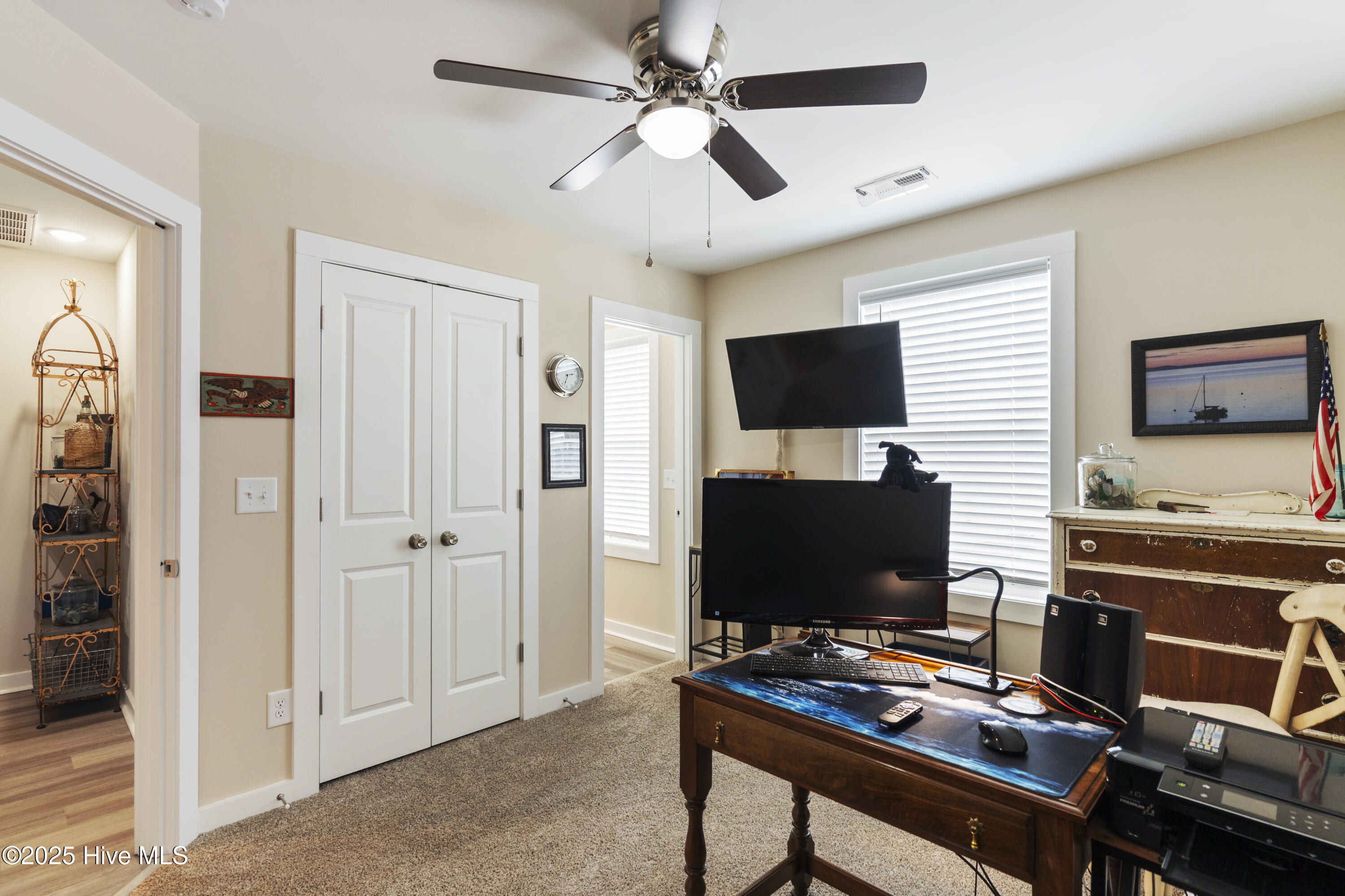 100505761 | Photo 37