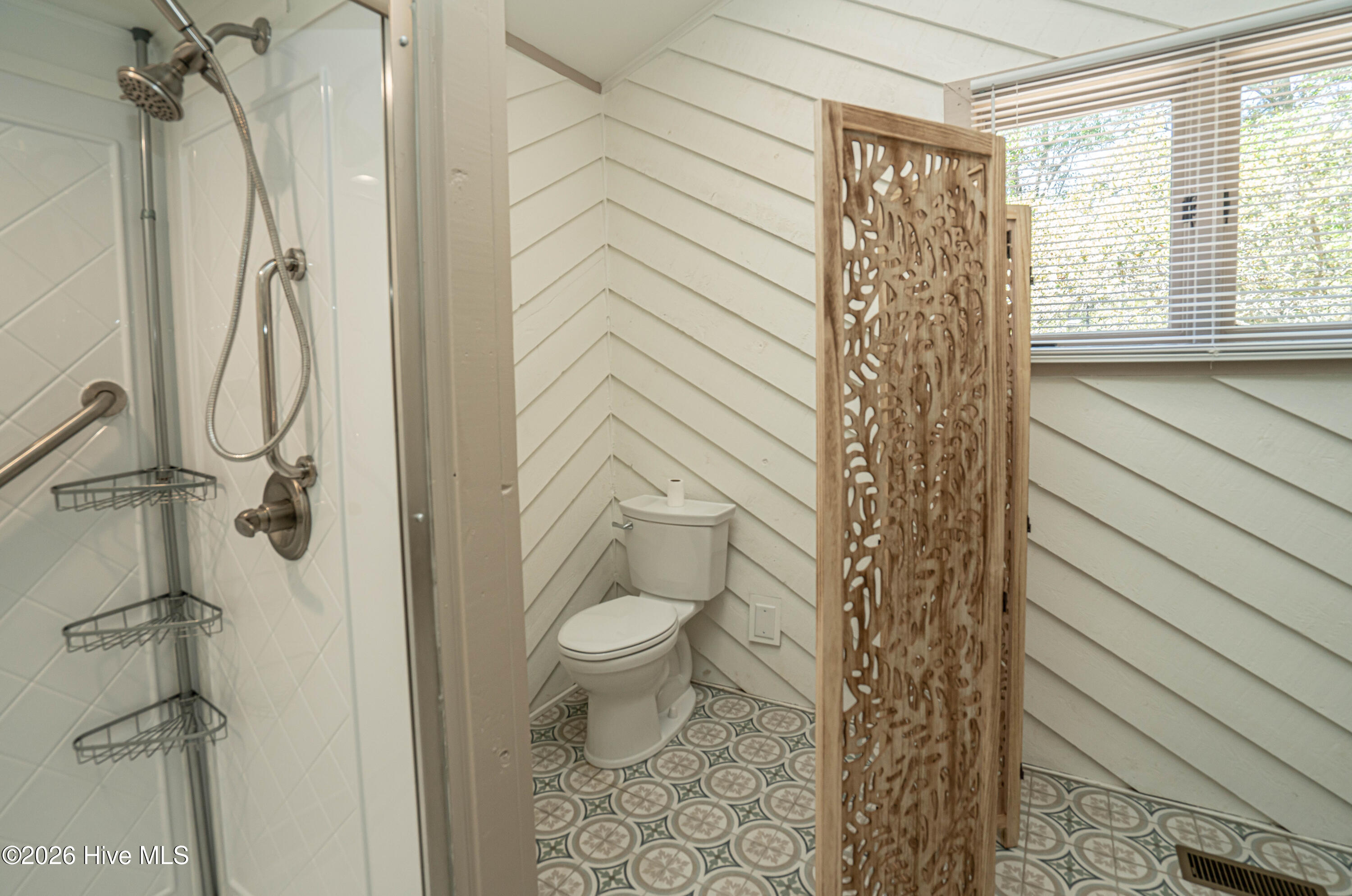 100567372 | Photo 41