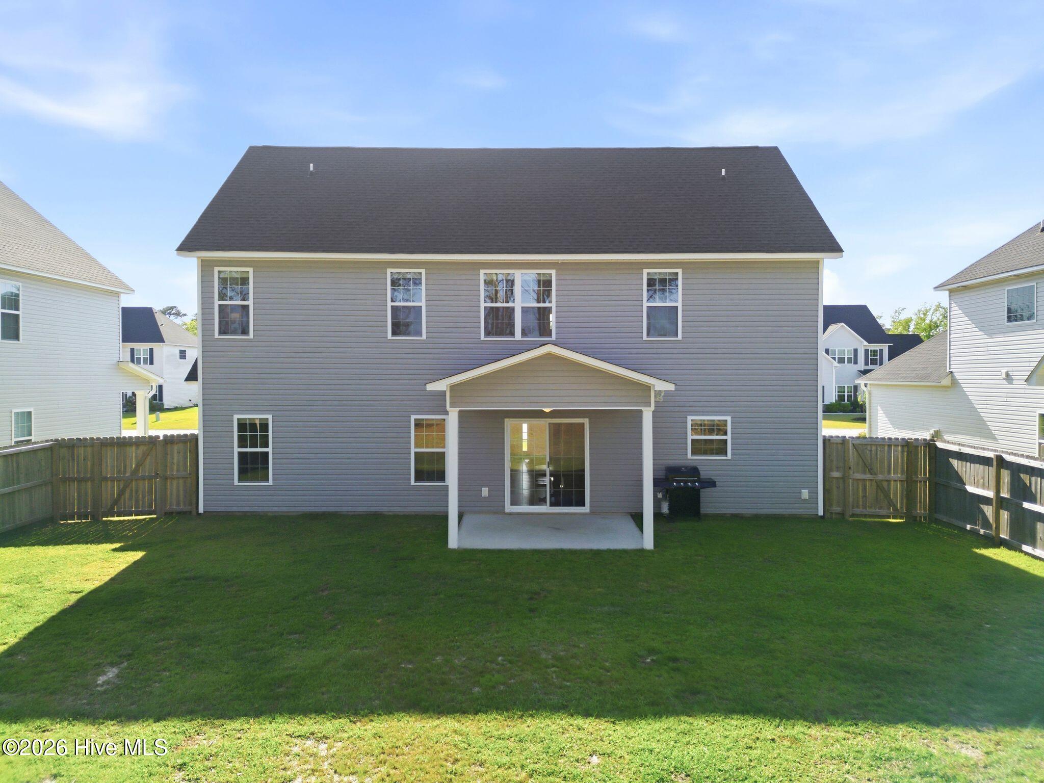 100570227 | Photo 46