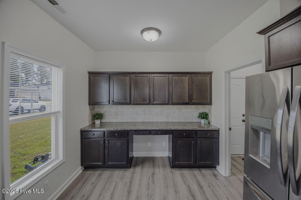 100565679 | Photo 14