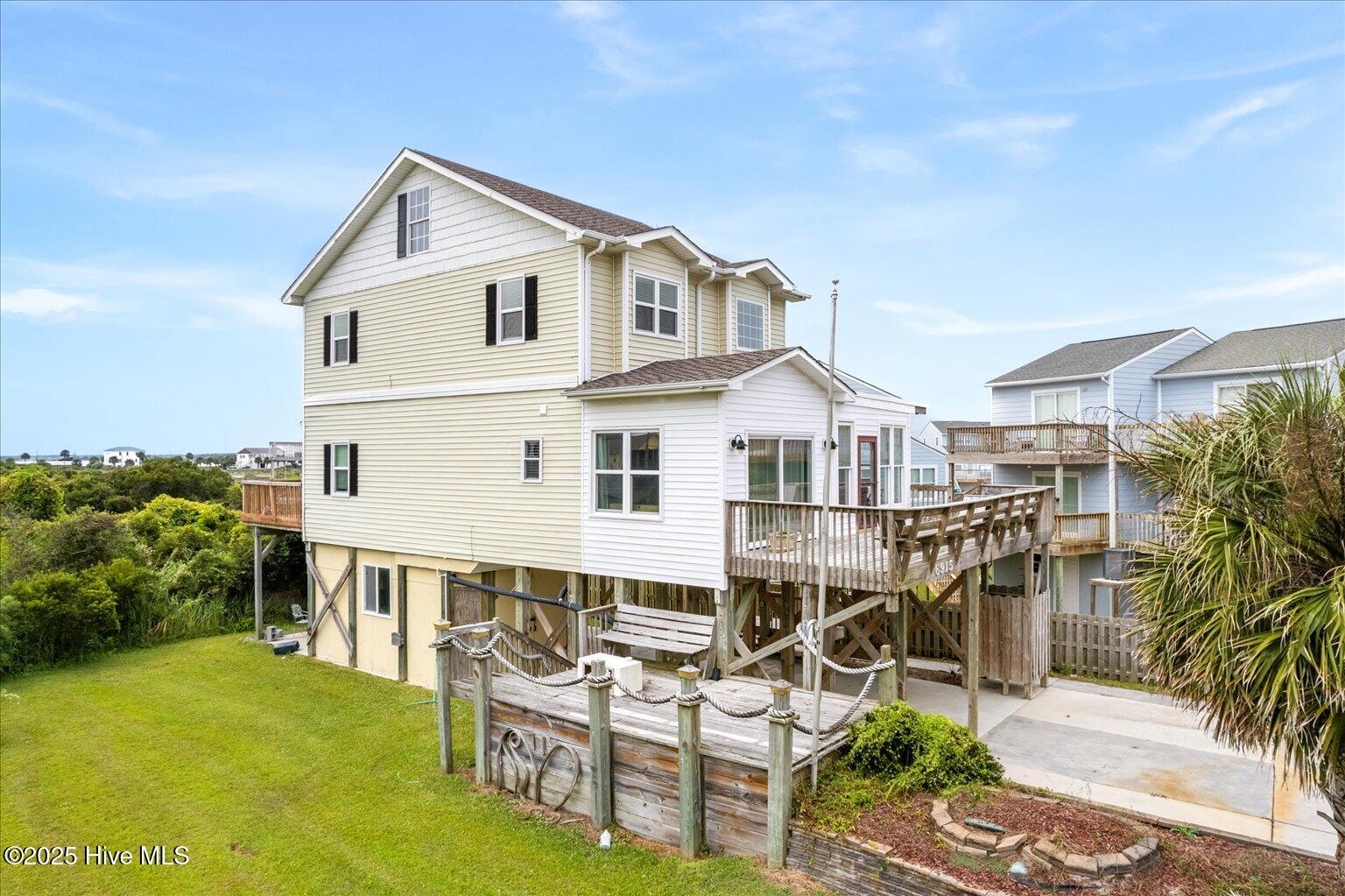 100530582 | Photo 11