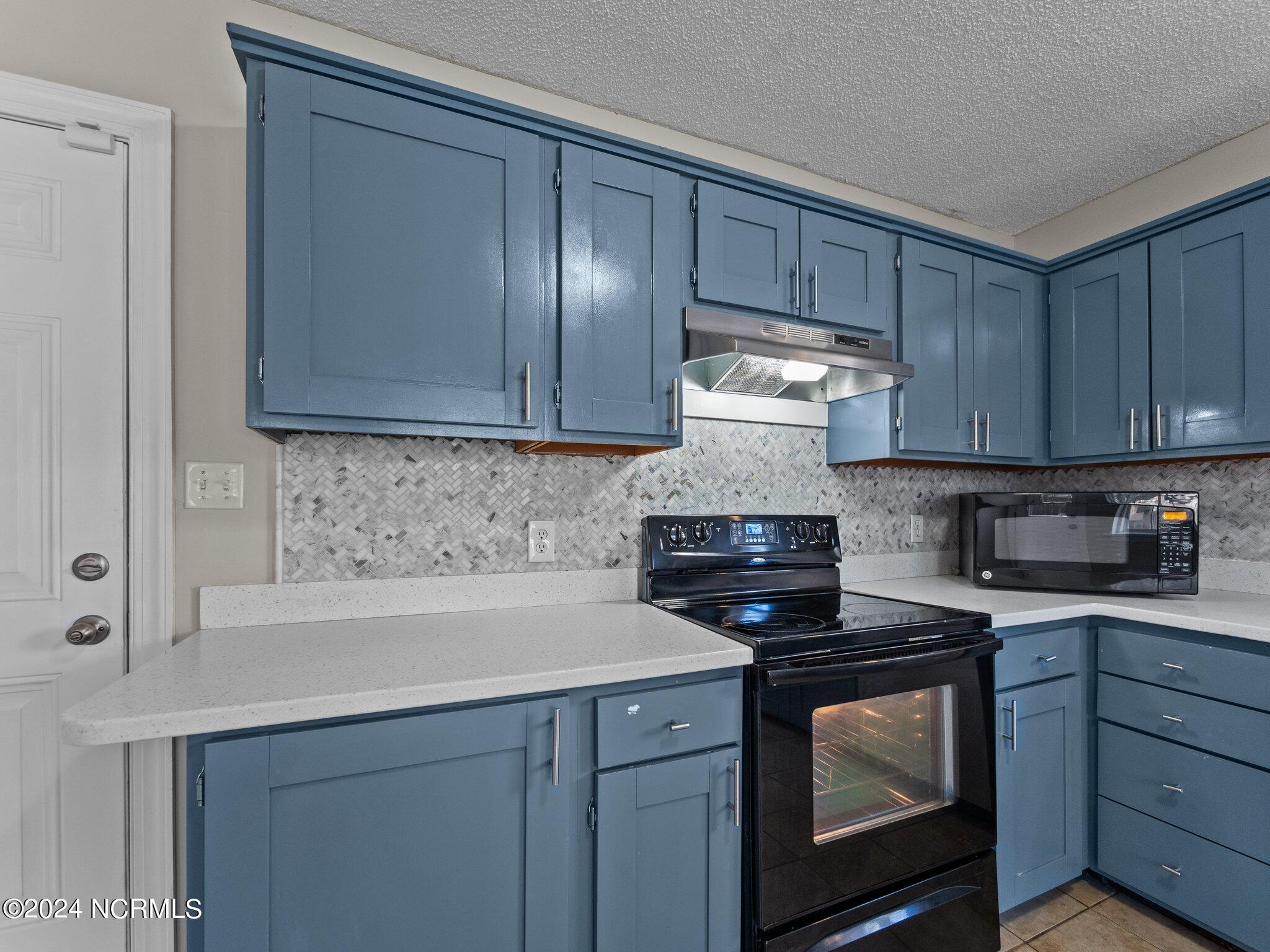 27-web-or-mls-M1B14150