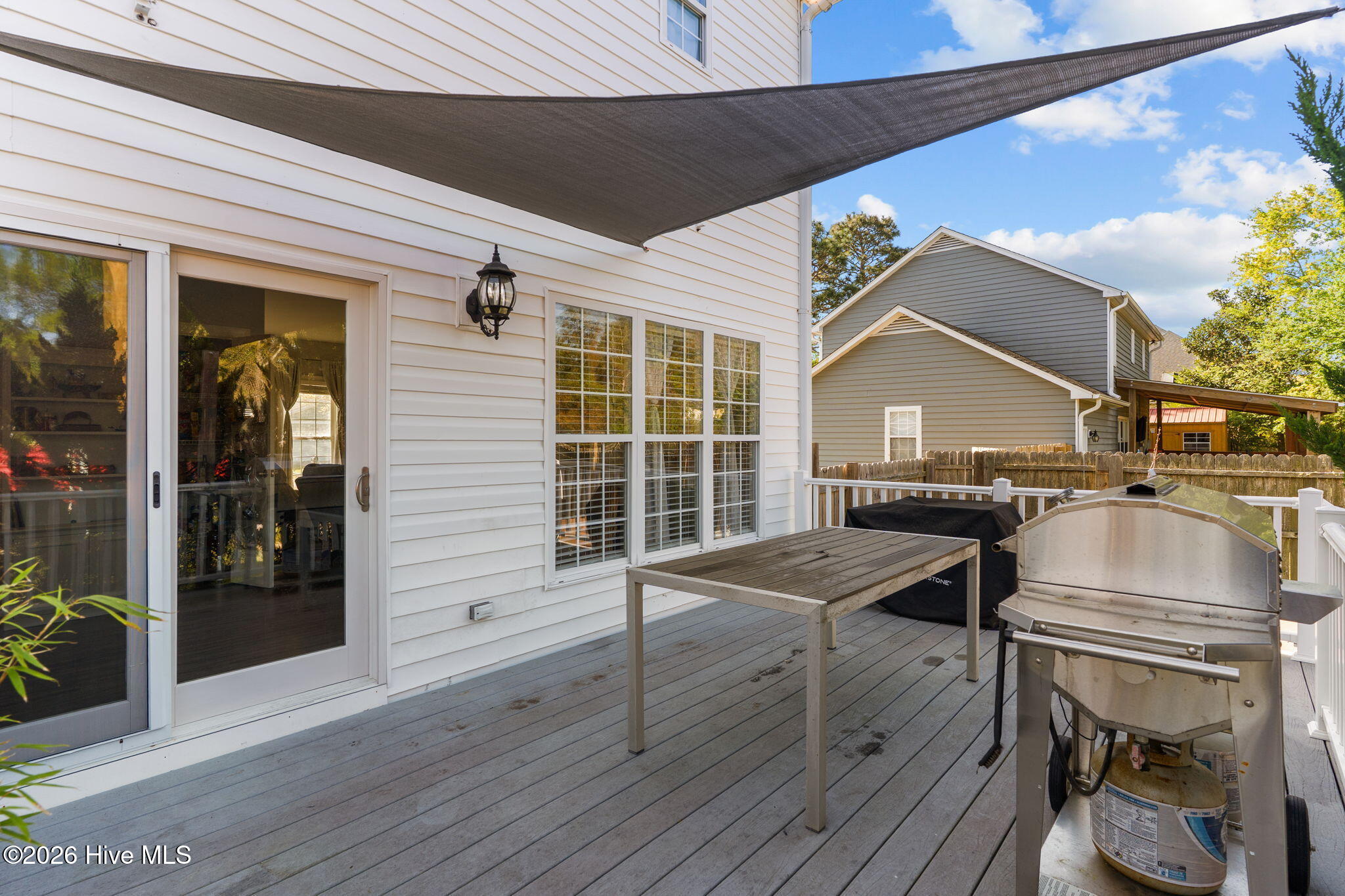 100564590 | Photo 41