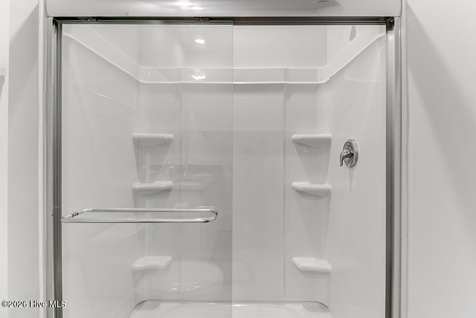 100557891 | Photo 12