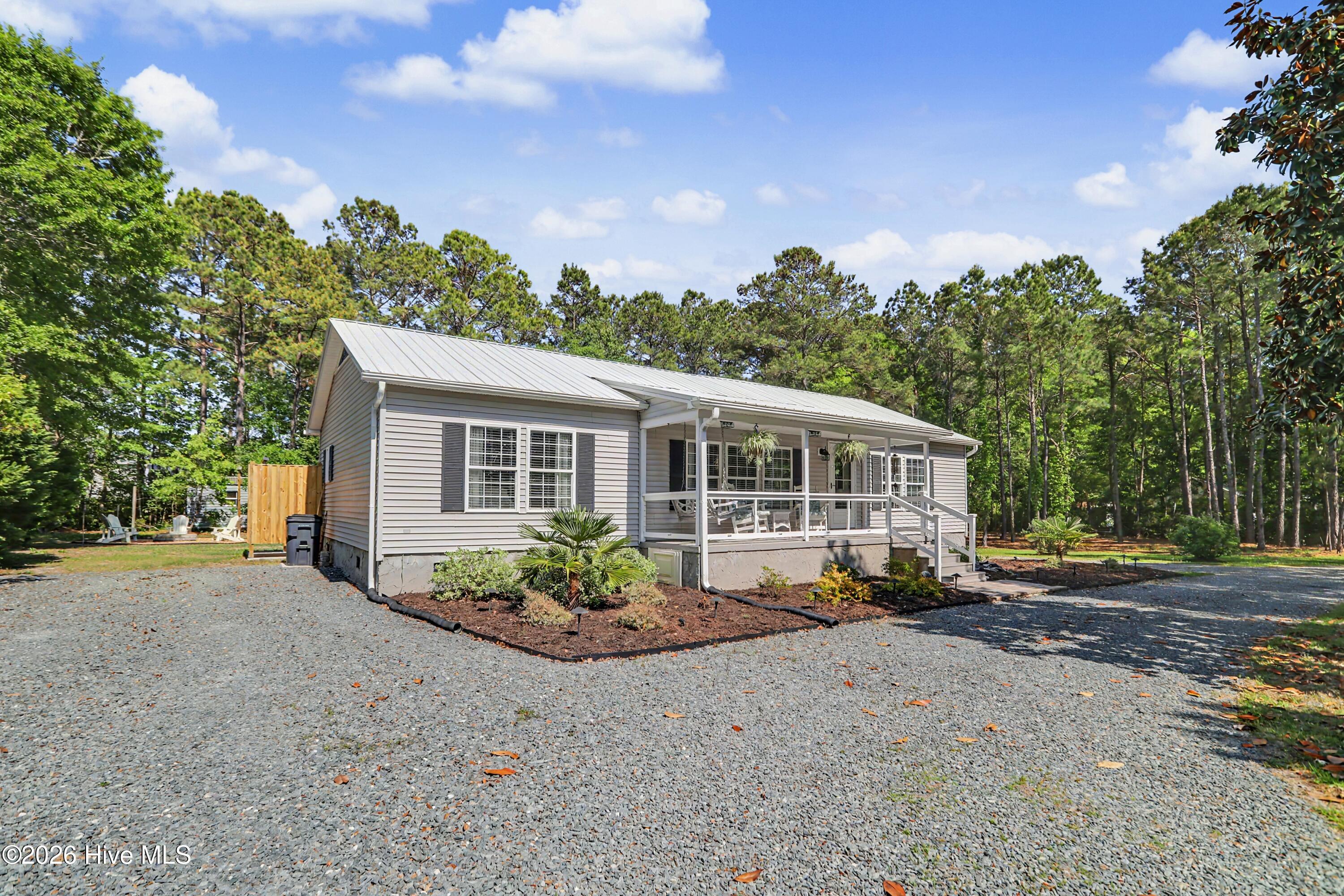 100570246 | Photo 38