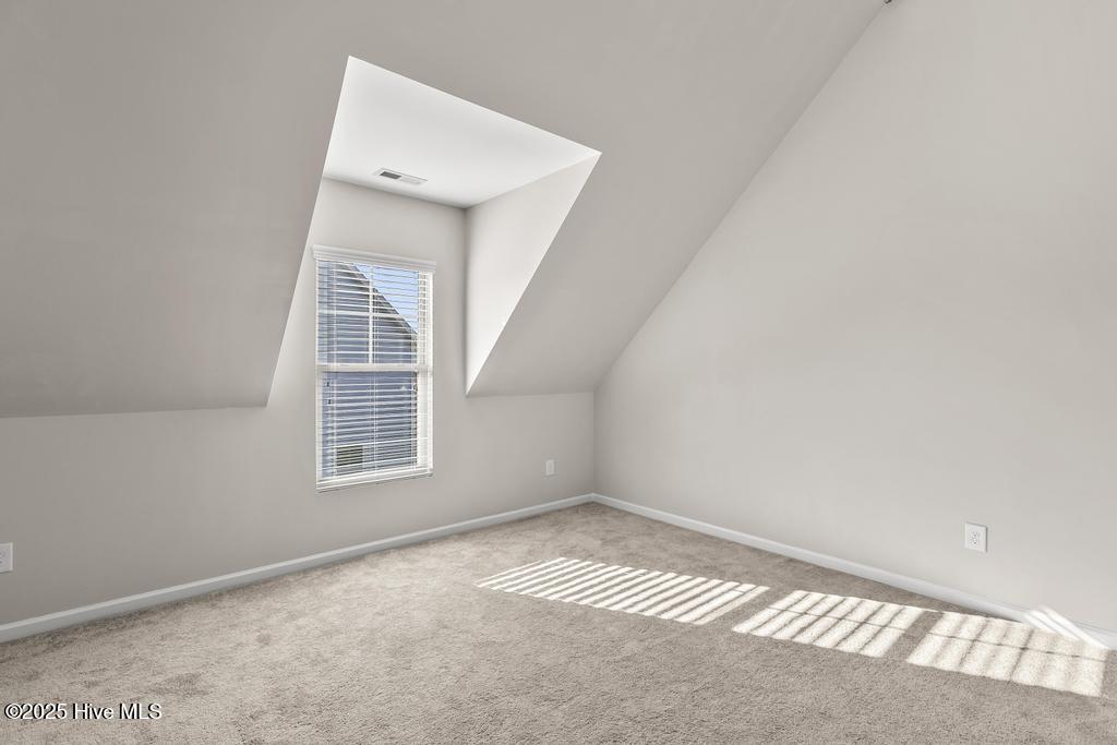 100536602 | Photo 27