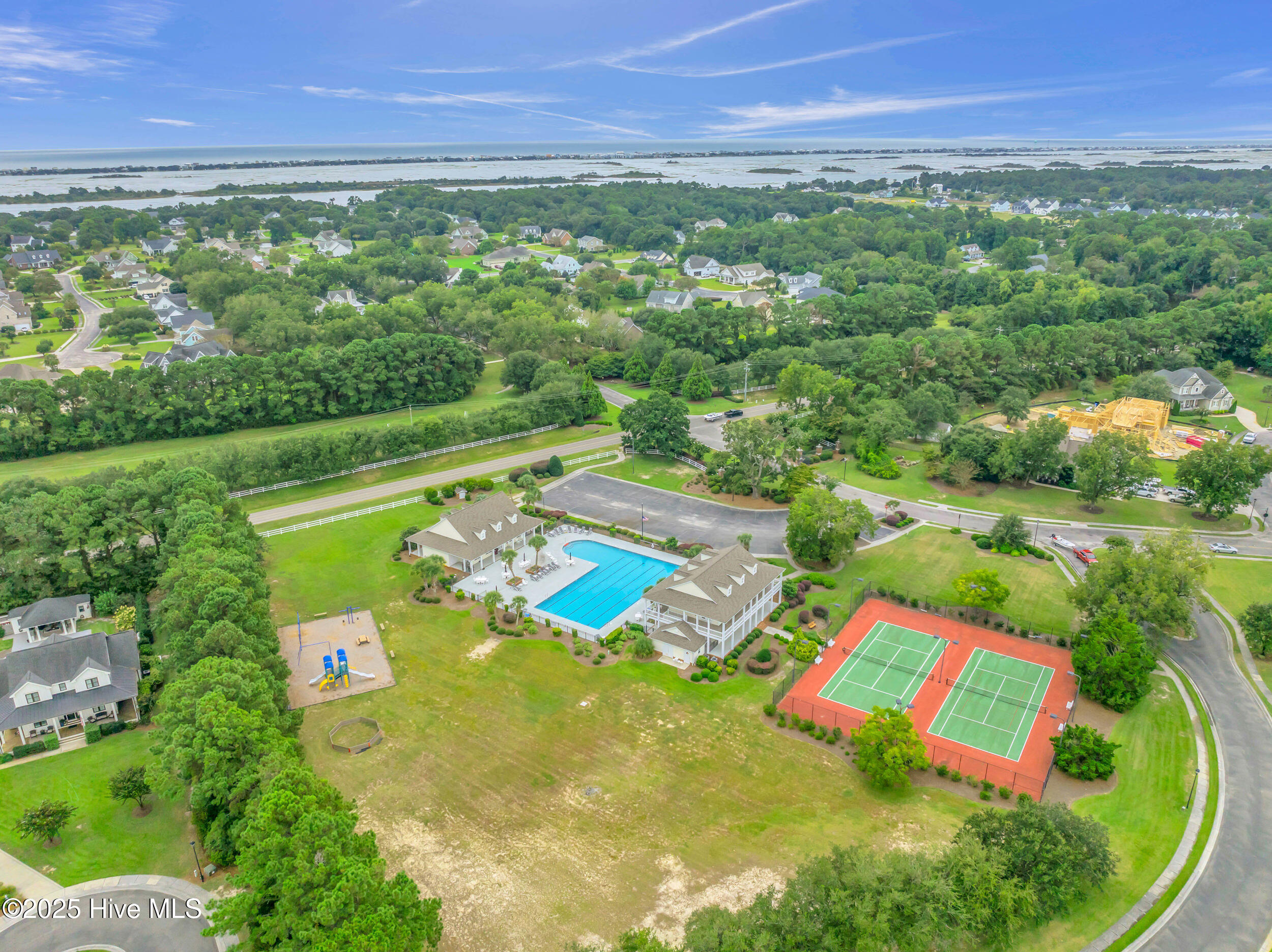 100529848 | Photo 88