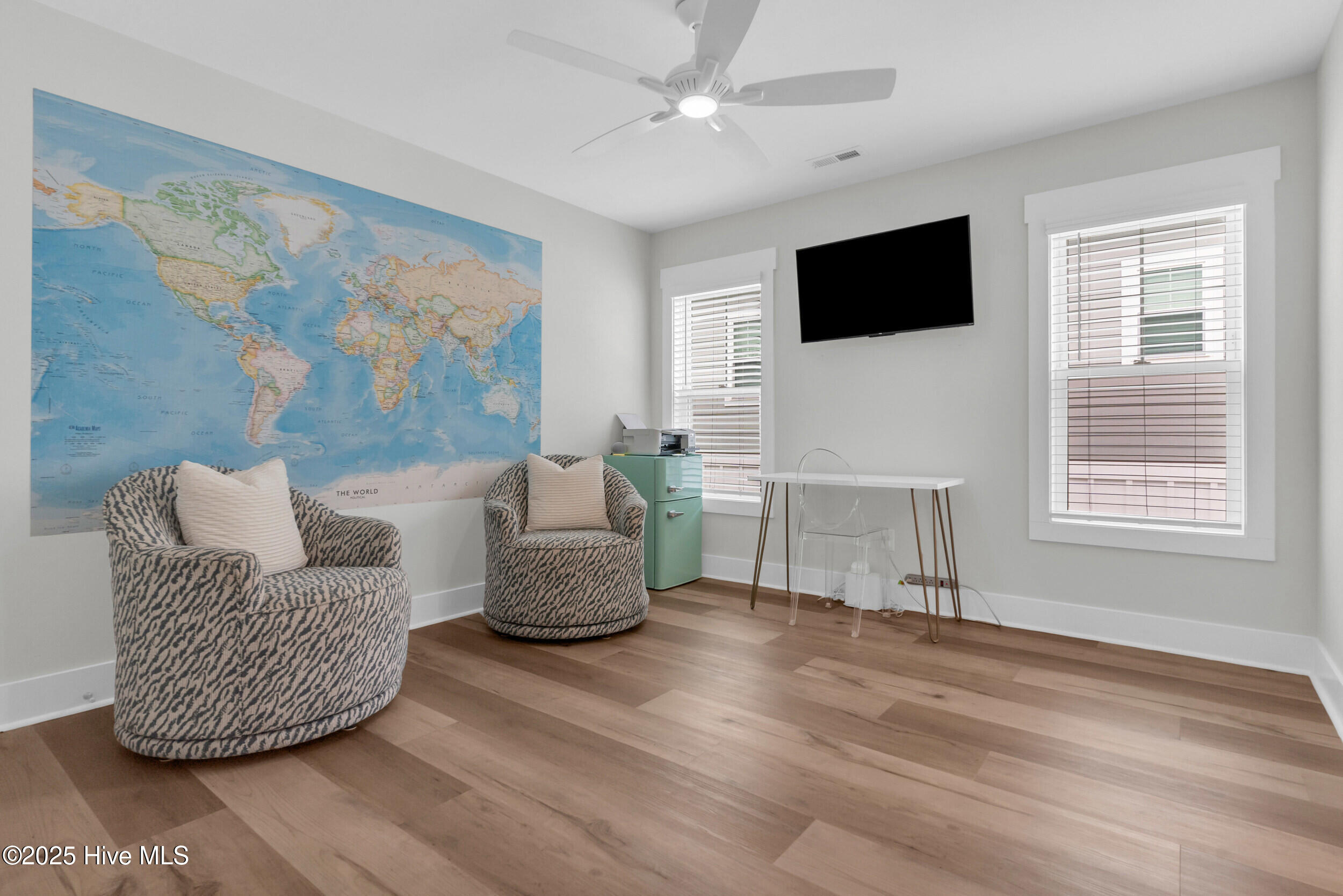 100565755 | Photo 22