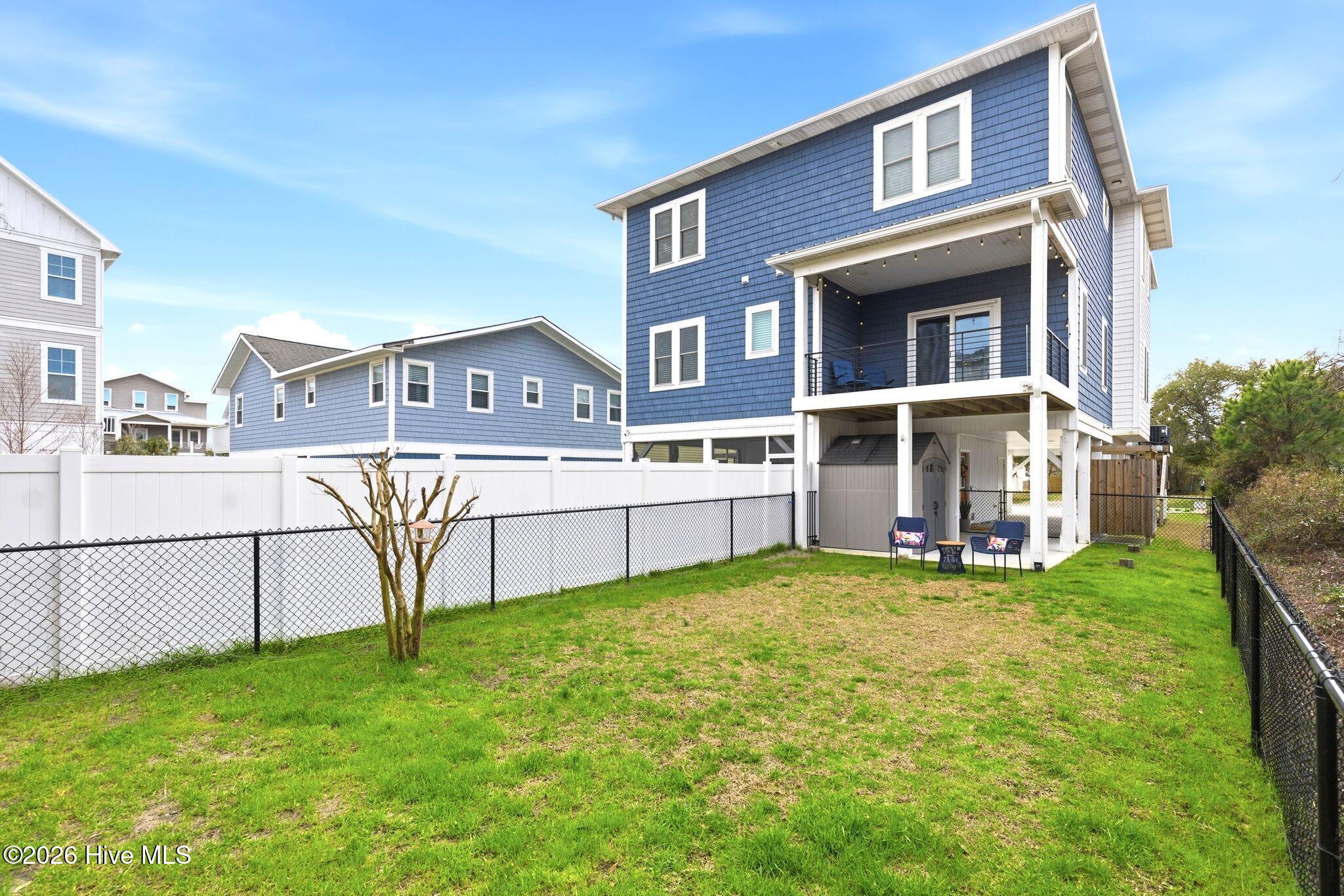 100556954 | Photo 50