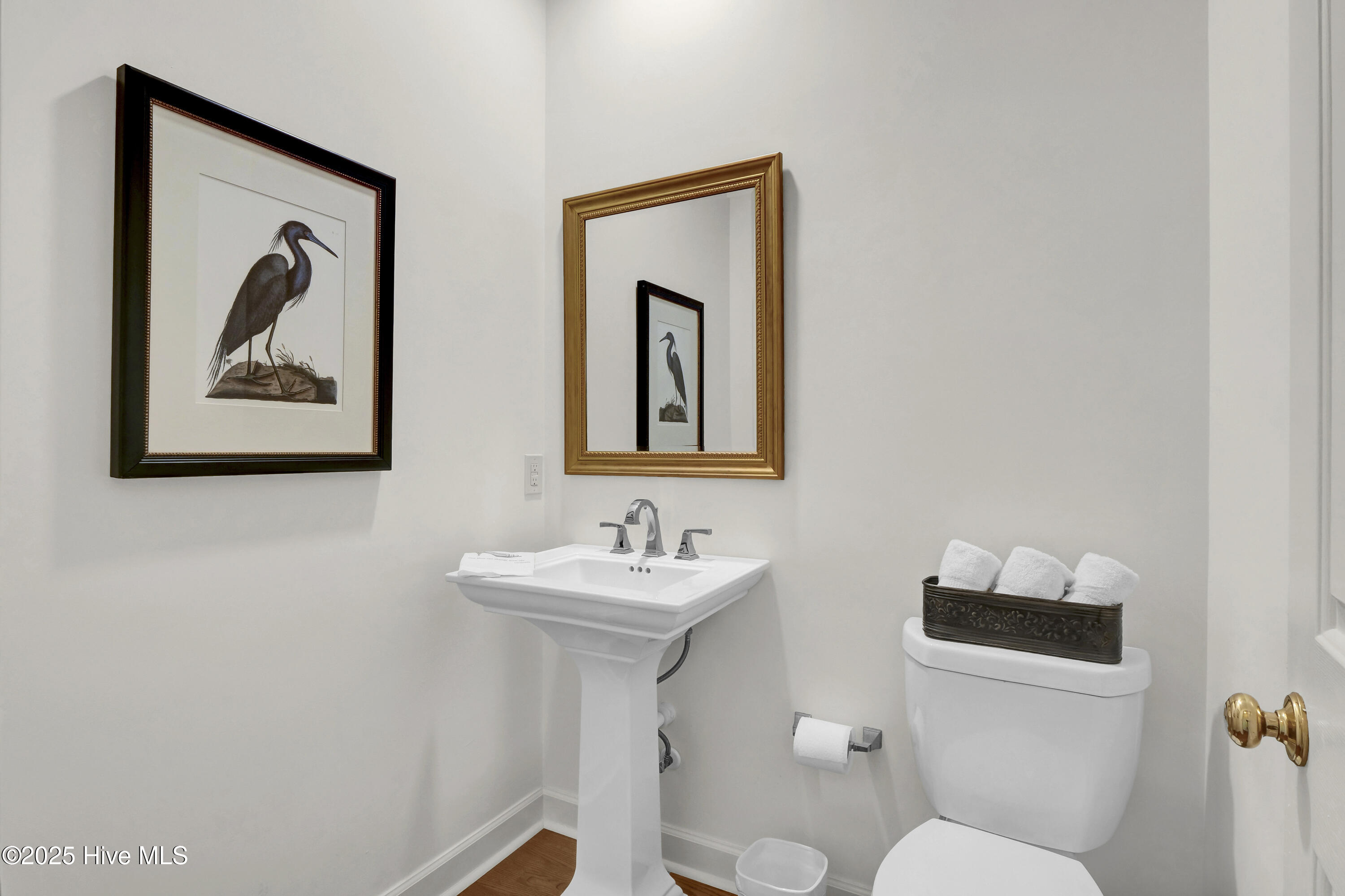 100541341 | Photo 43