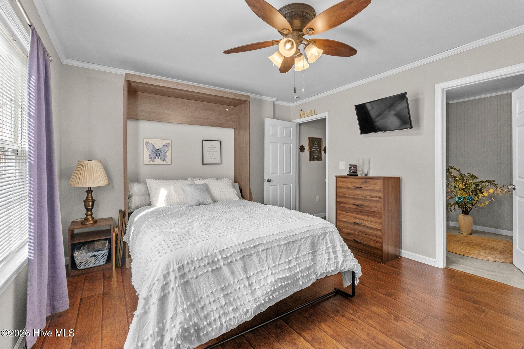 100548359 | Photo 30