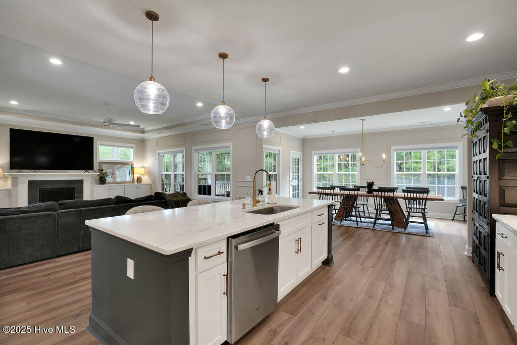 100527191 | Photo 12