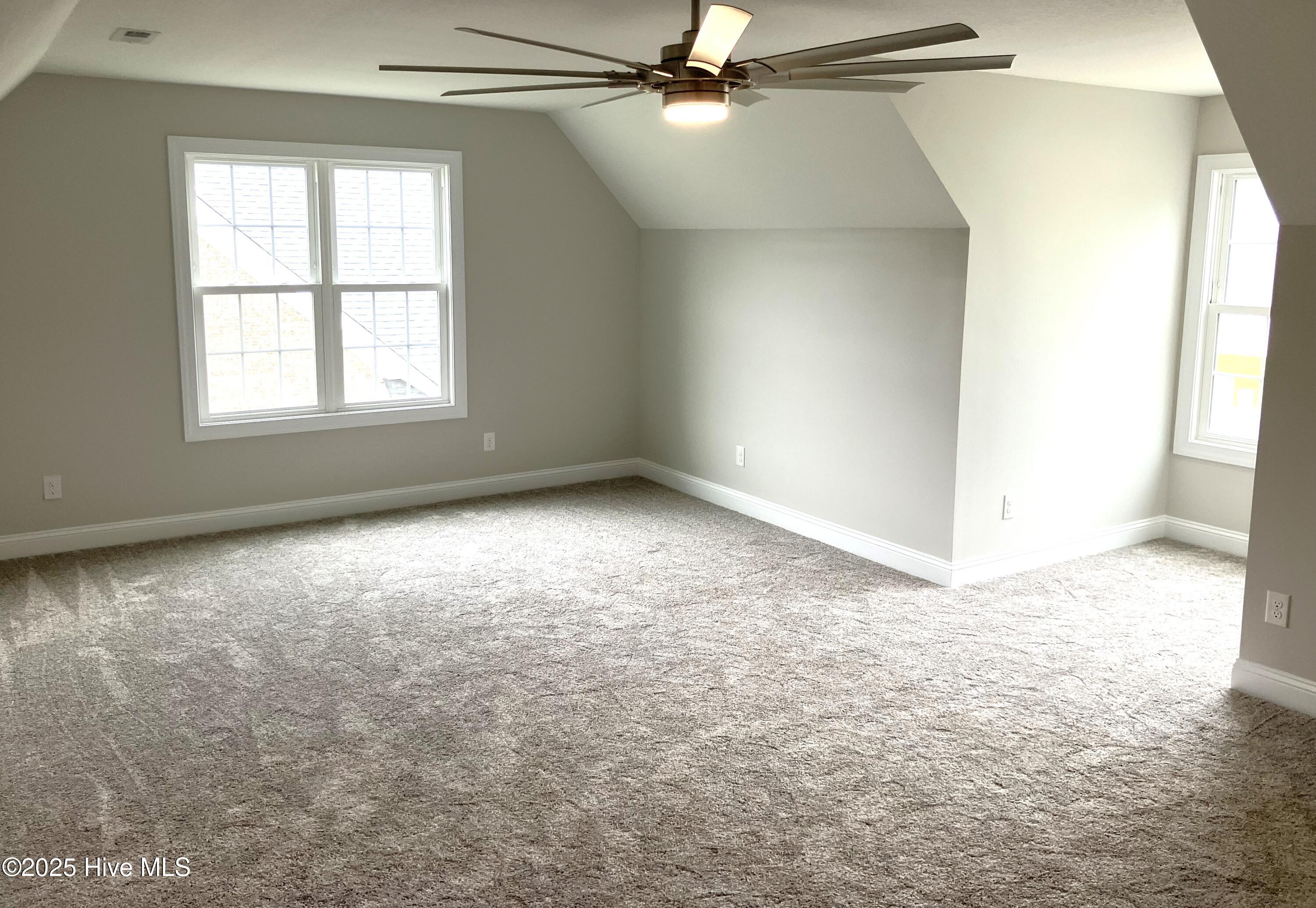 100514031 | Photo 39