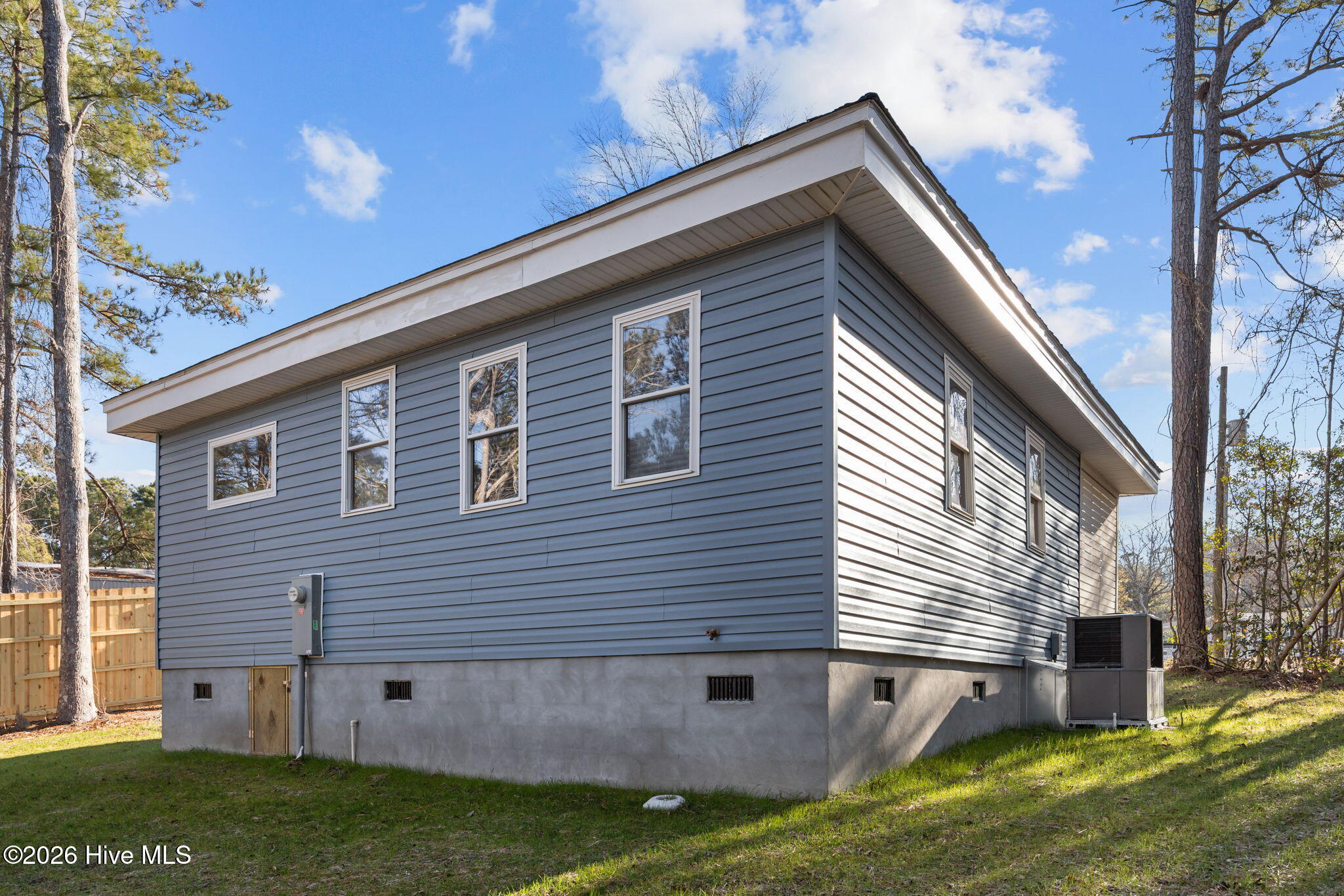 100558937 | Photo 28