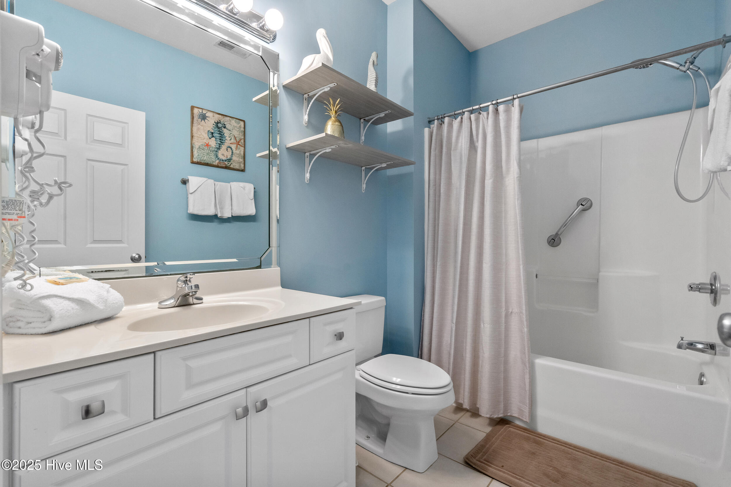 100519917 | Photo 35