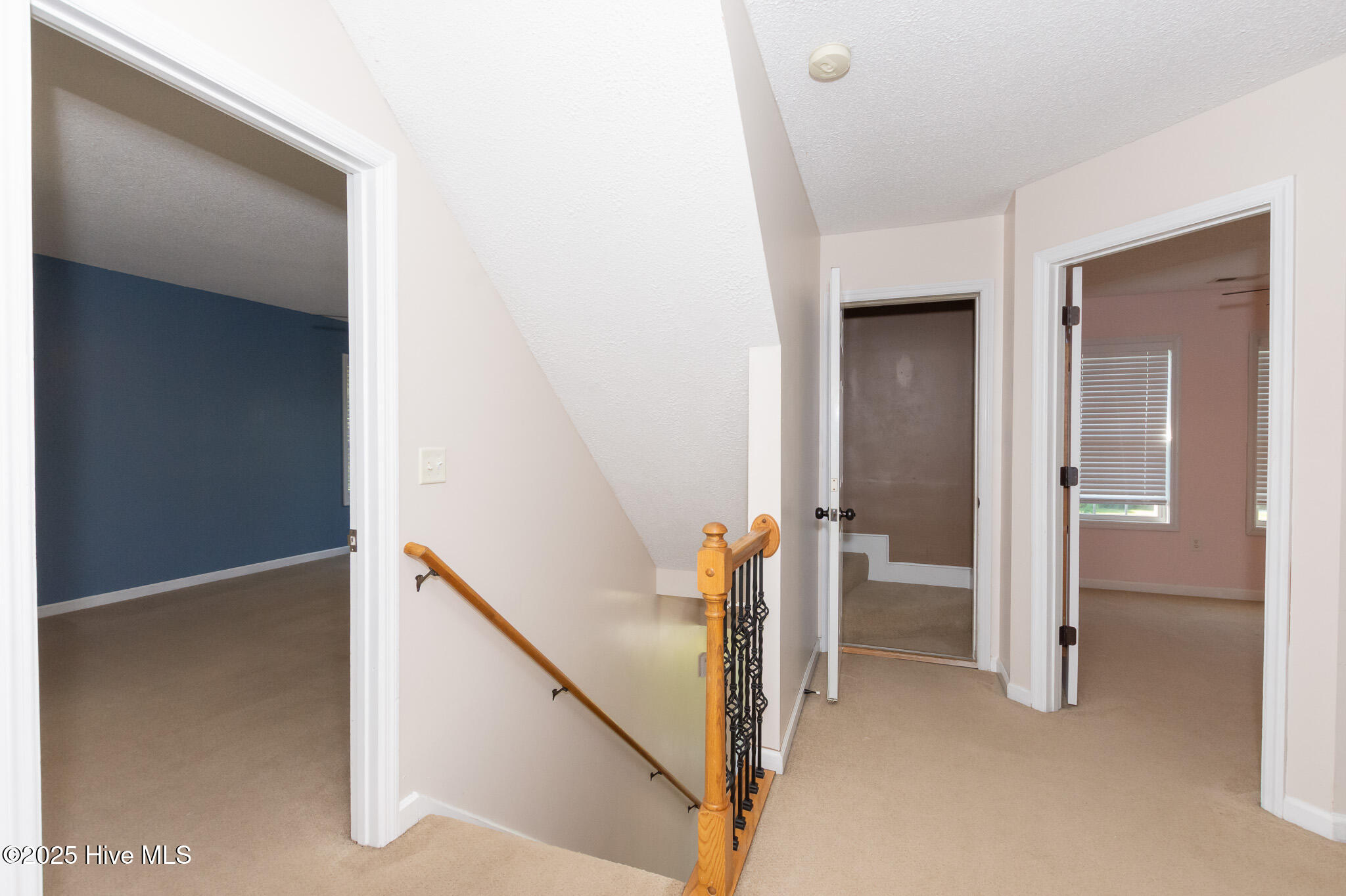 100522001 | Photo 52