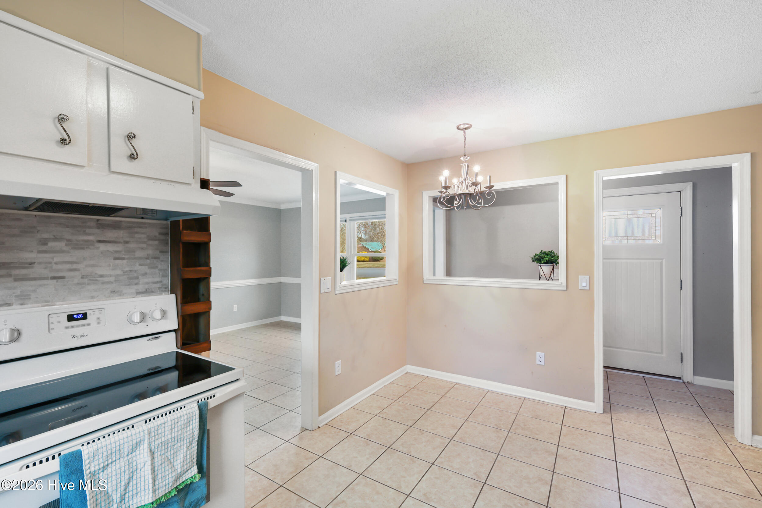 100558857 | Photo 15