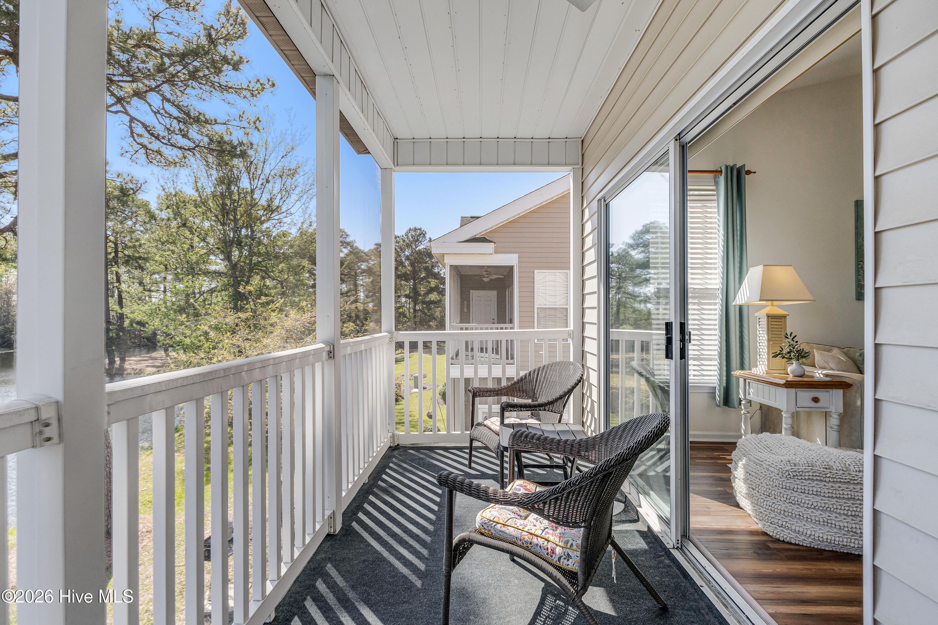 100564736 | Photo 28