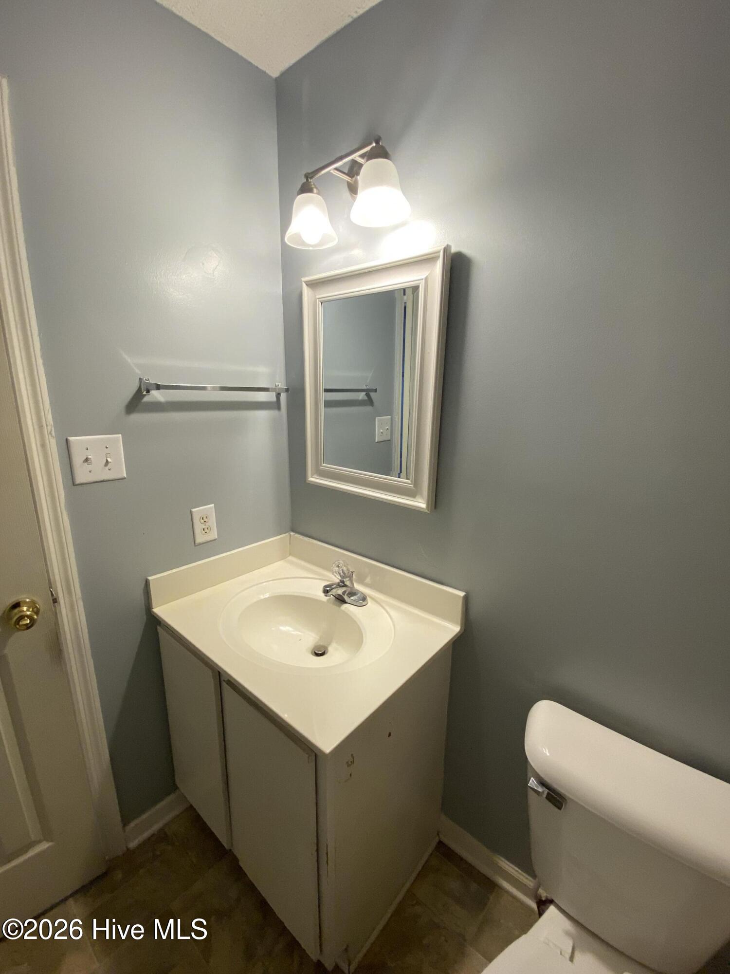 100568253 | Photo 12