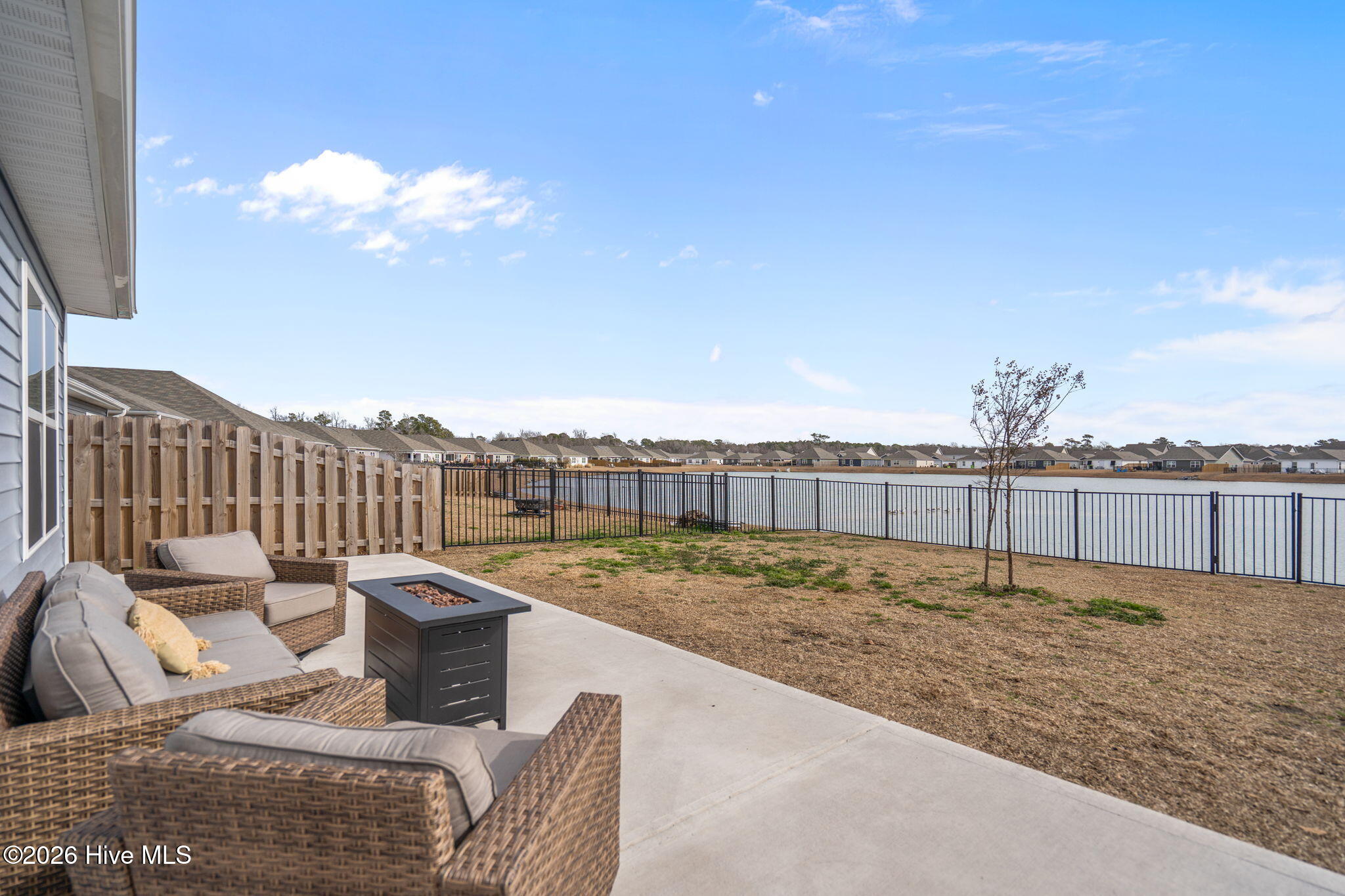 100555657 | Photo 38