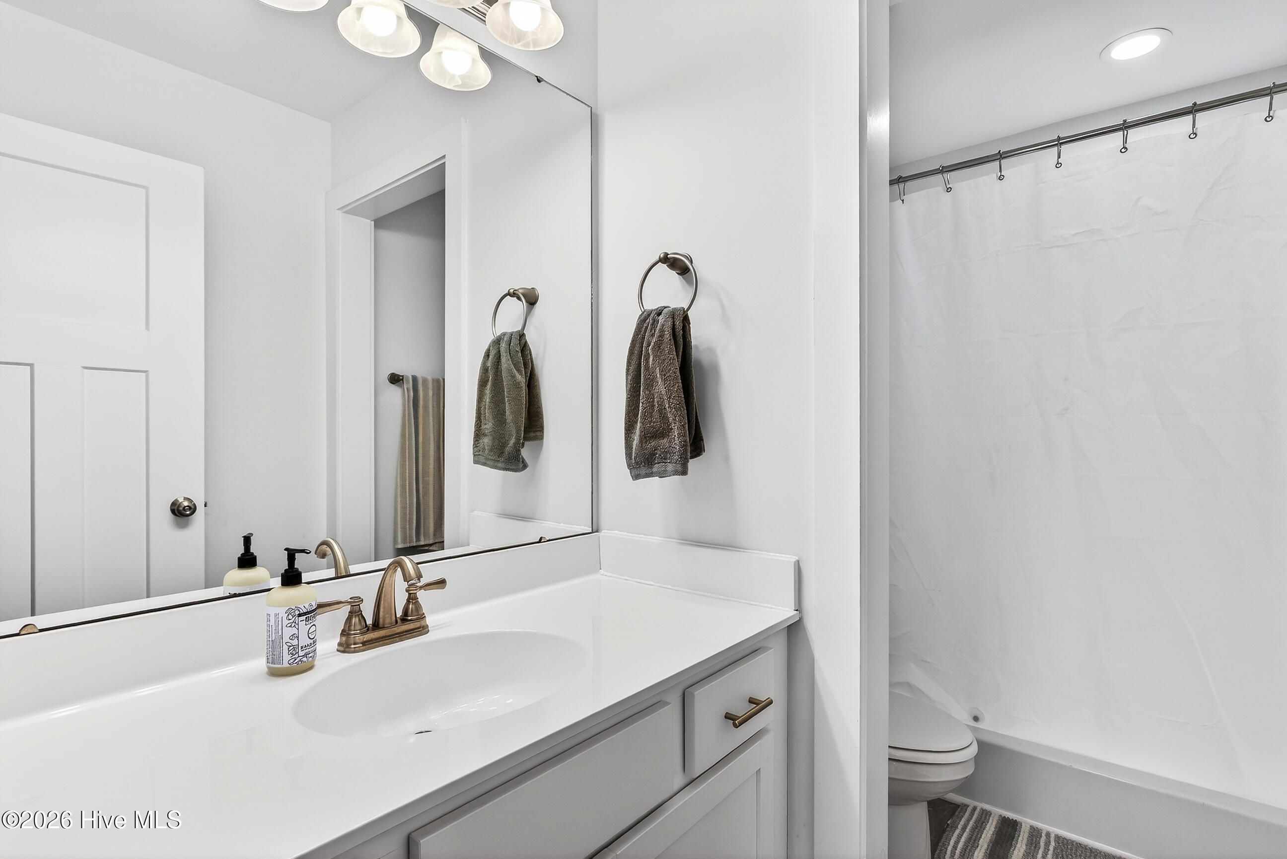 100559668 | Photo 19