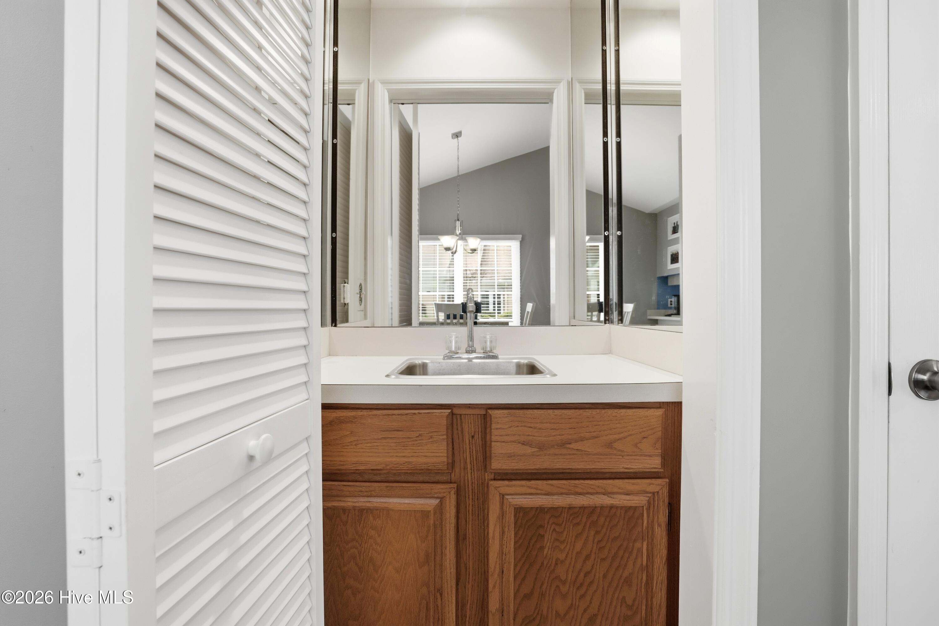 100556629 | Photo 16