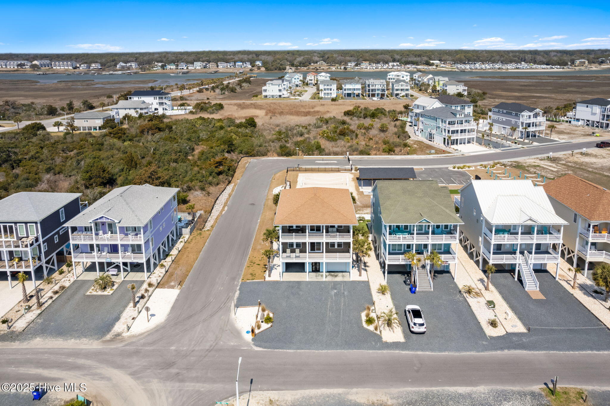 100495043 | Photo 54