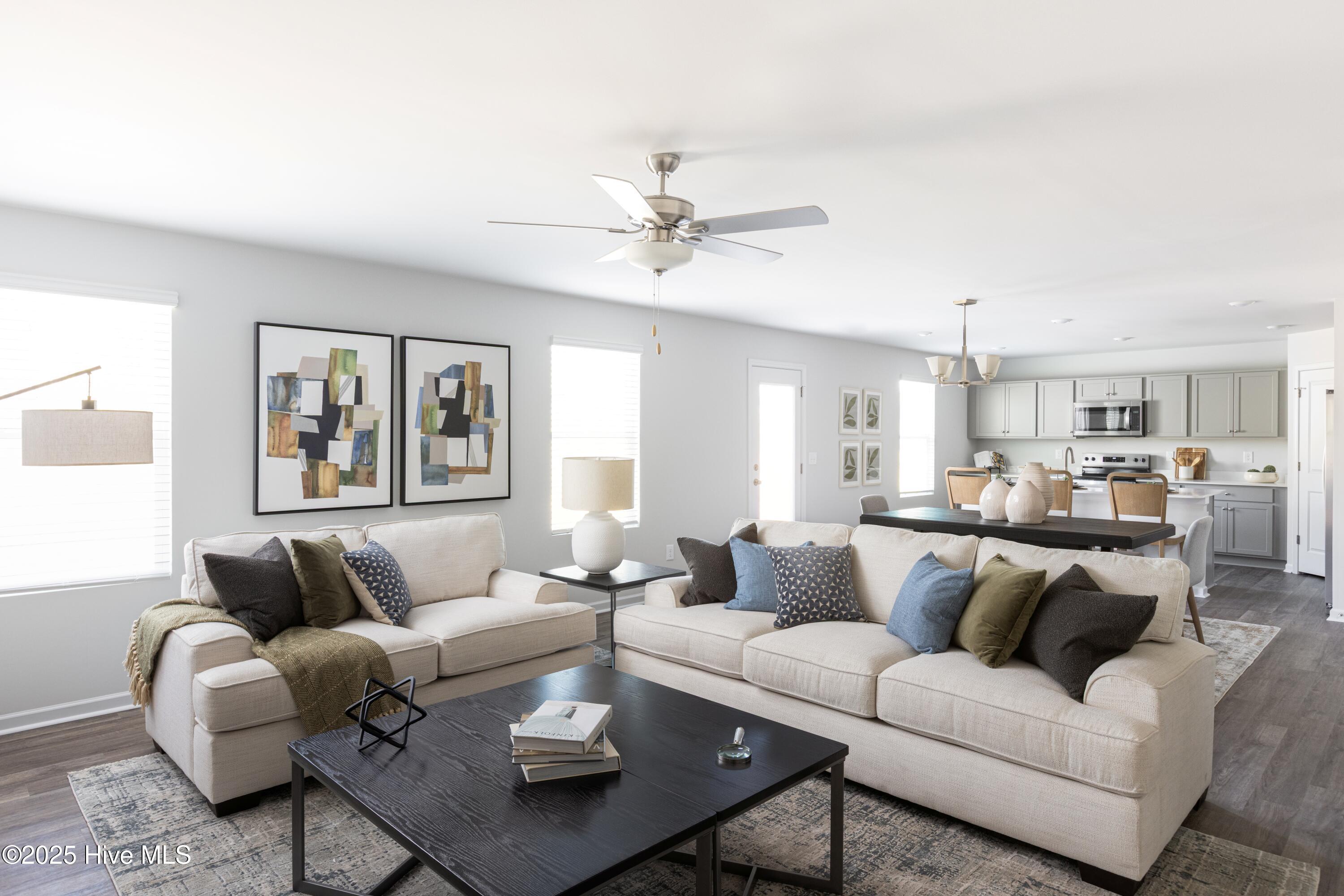 100533532 | Photo 16