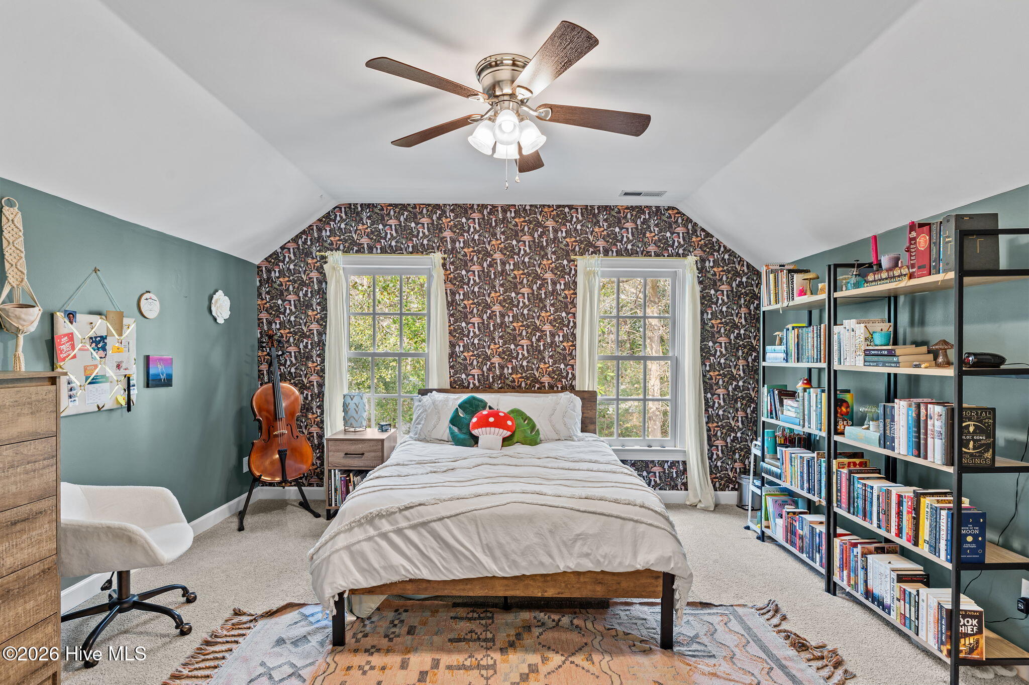 100556874 | Photo 48