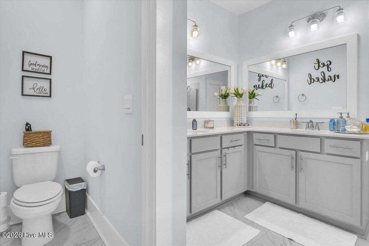 100569276 | Photo 29