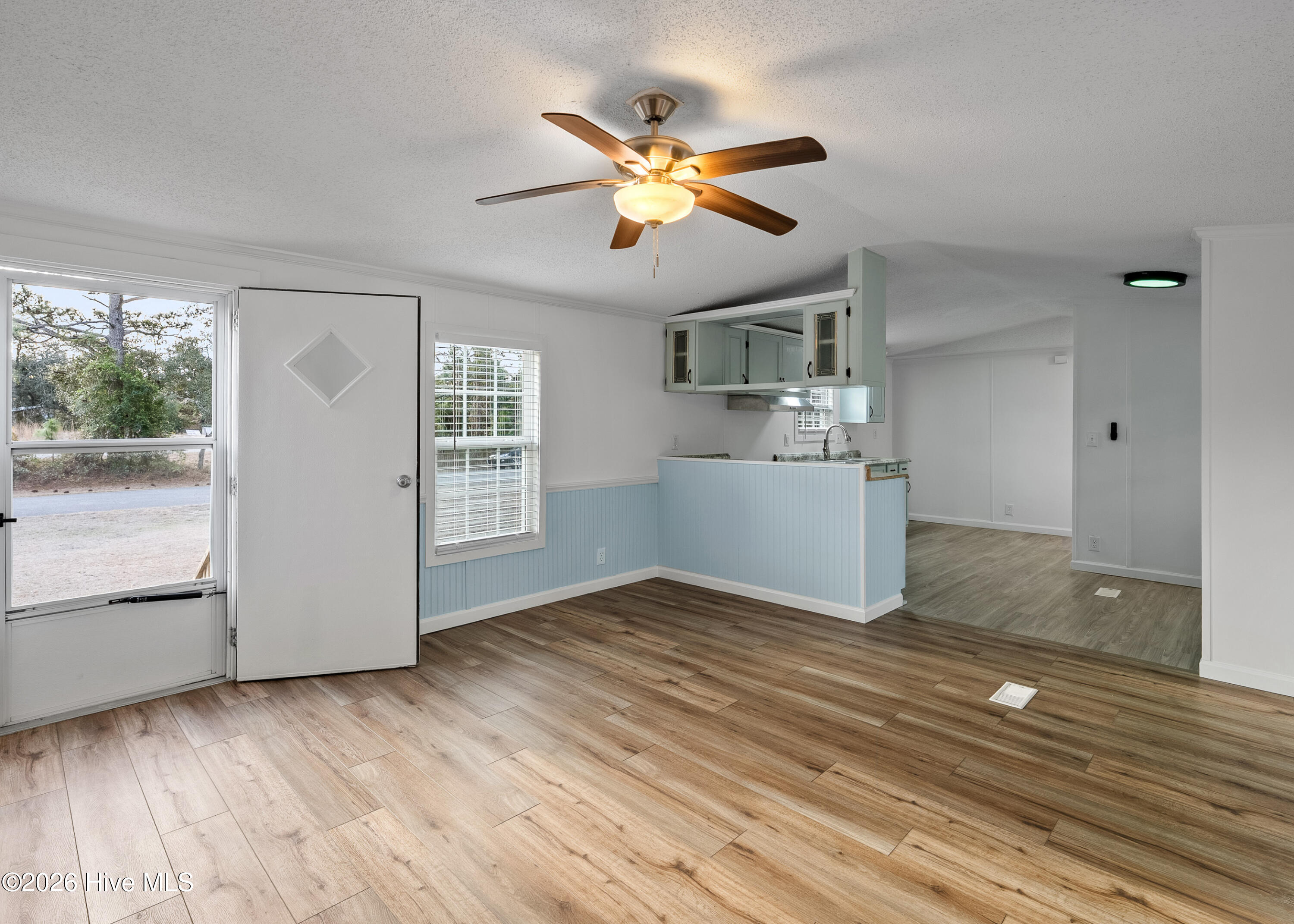 100552713 | Photo 10