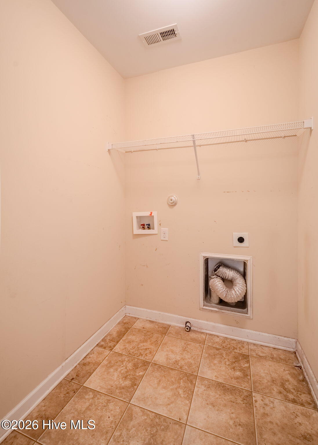 100547305 | Photo 24